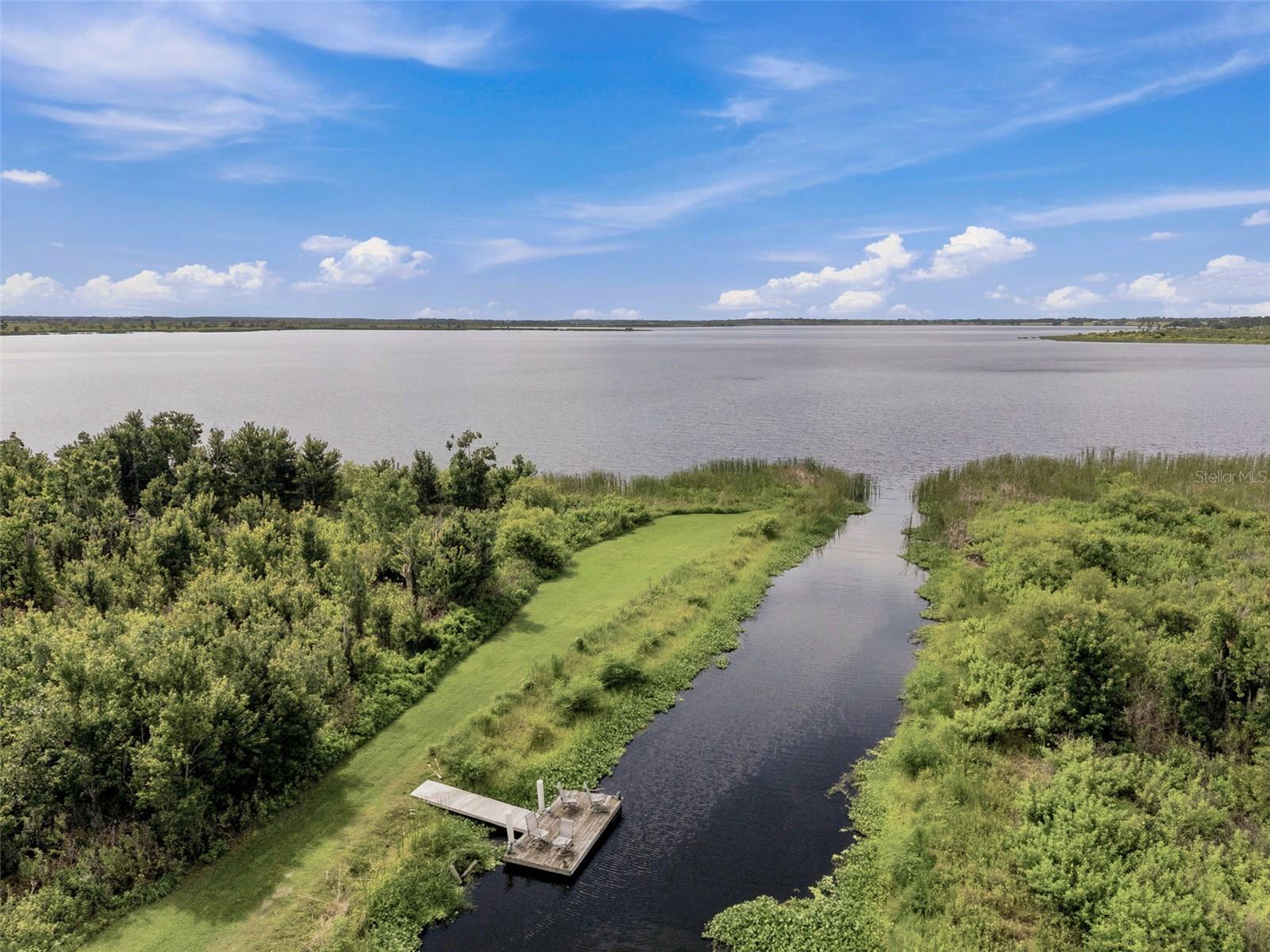 BAY LAKE RESIDENCE - Residential