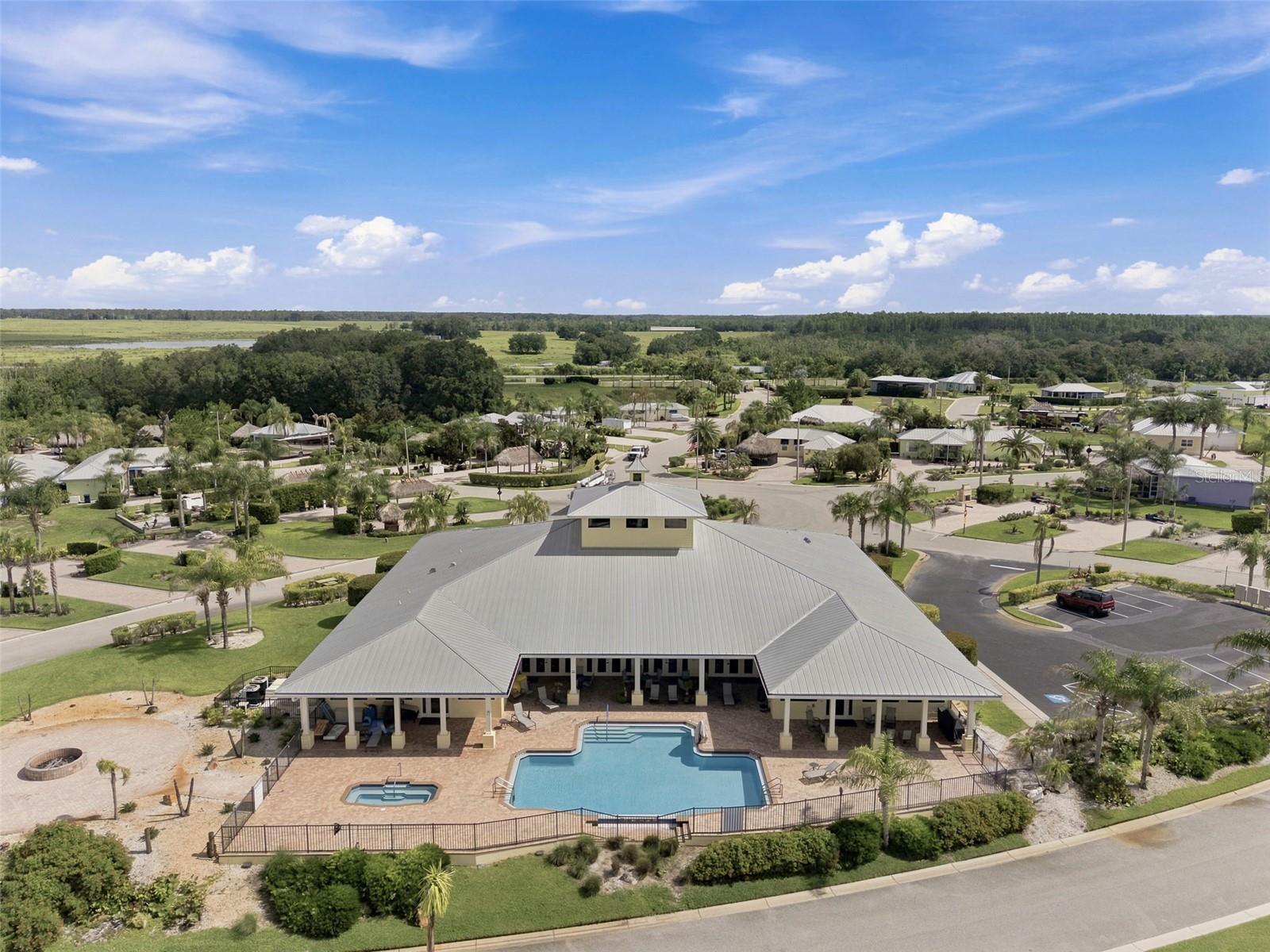BAY LAKE RESIDENCE - Residential