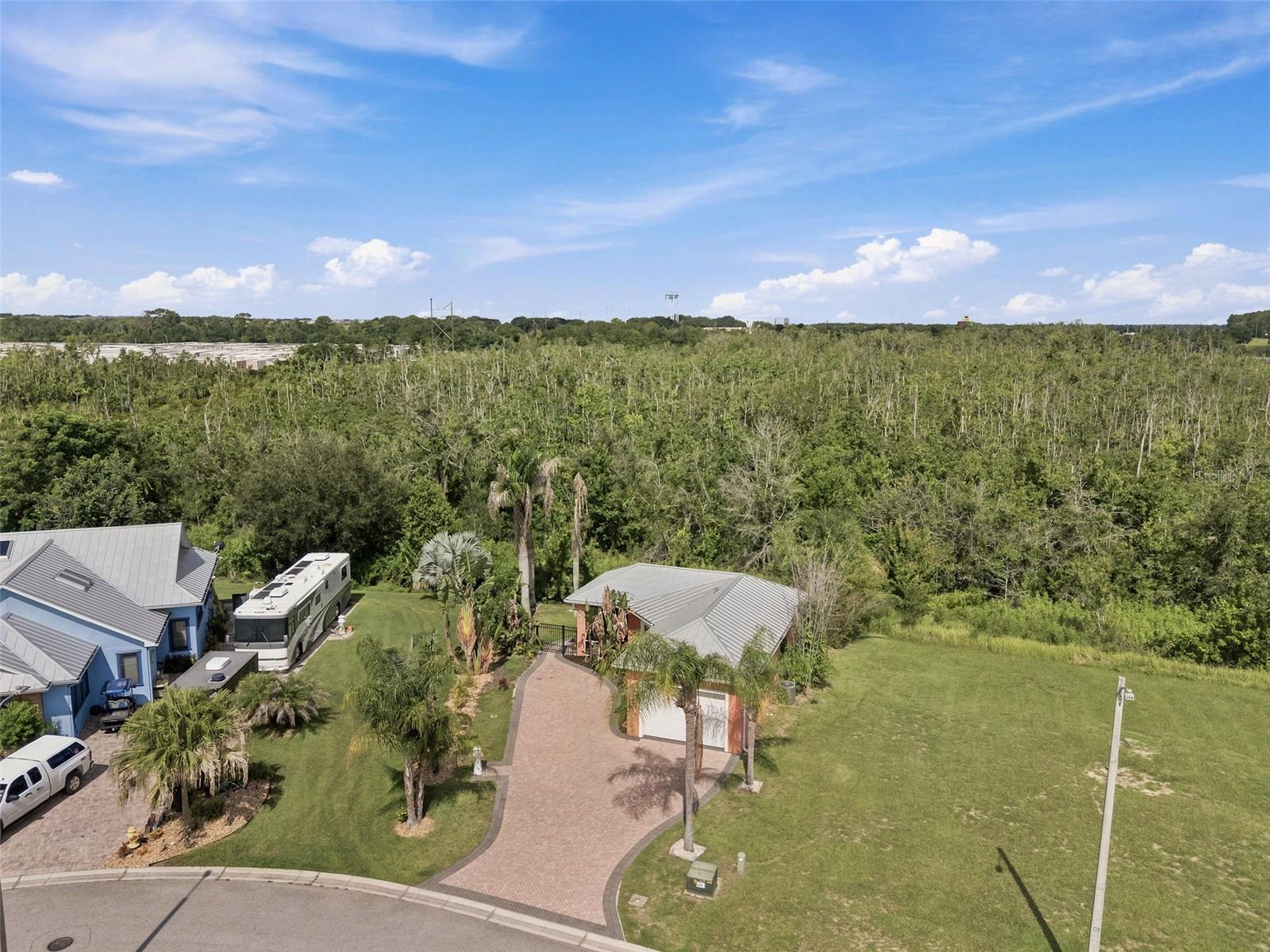 BAY LAKE RESIDENCE - Residential