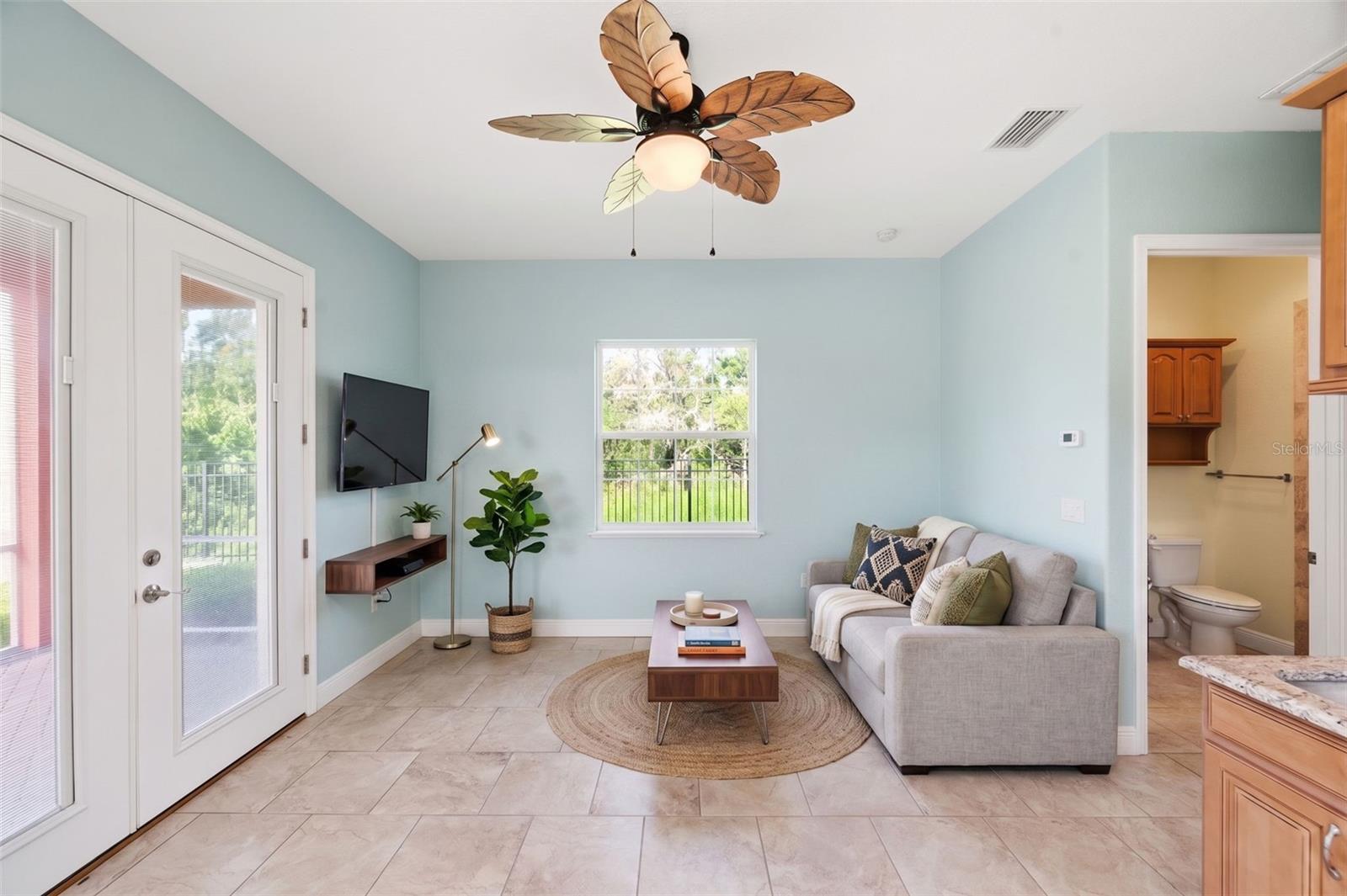 BAY LAKE RESIDENCE - Residential