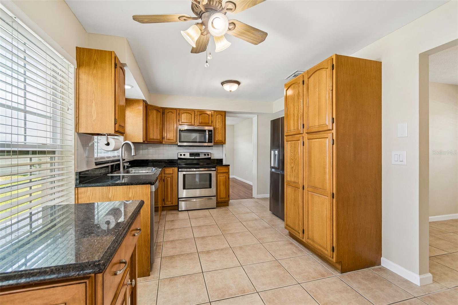 YACHT CLUB ESTATES - Residential