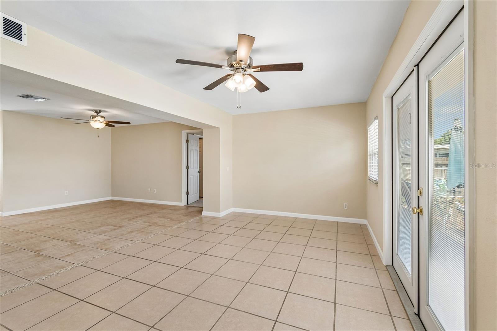 YACHT CLUB ESTATES - Residential
