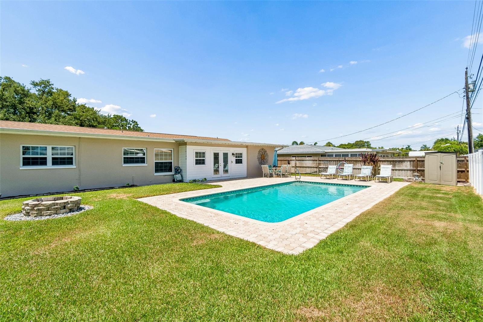 YACHT CLUB ESTATES - Residential
