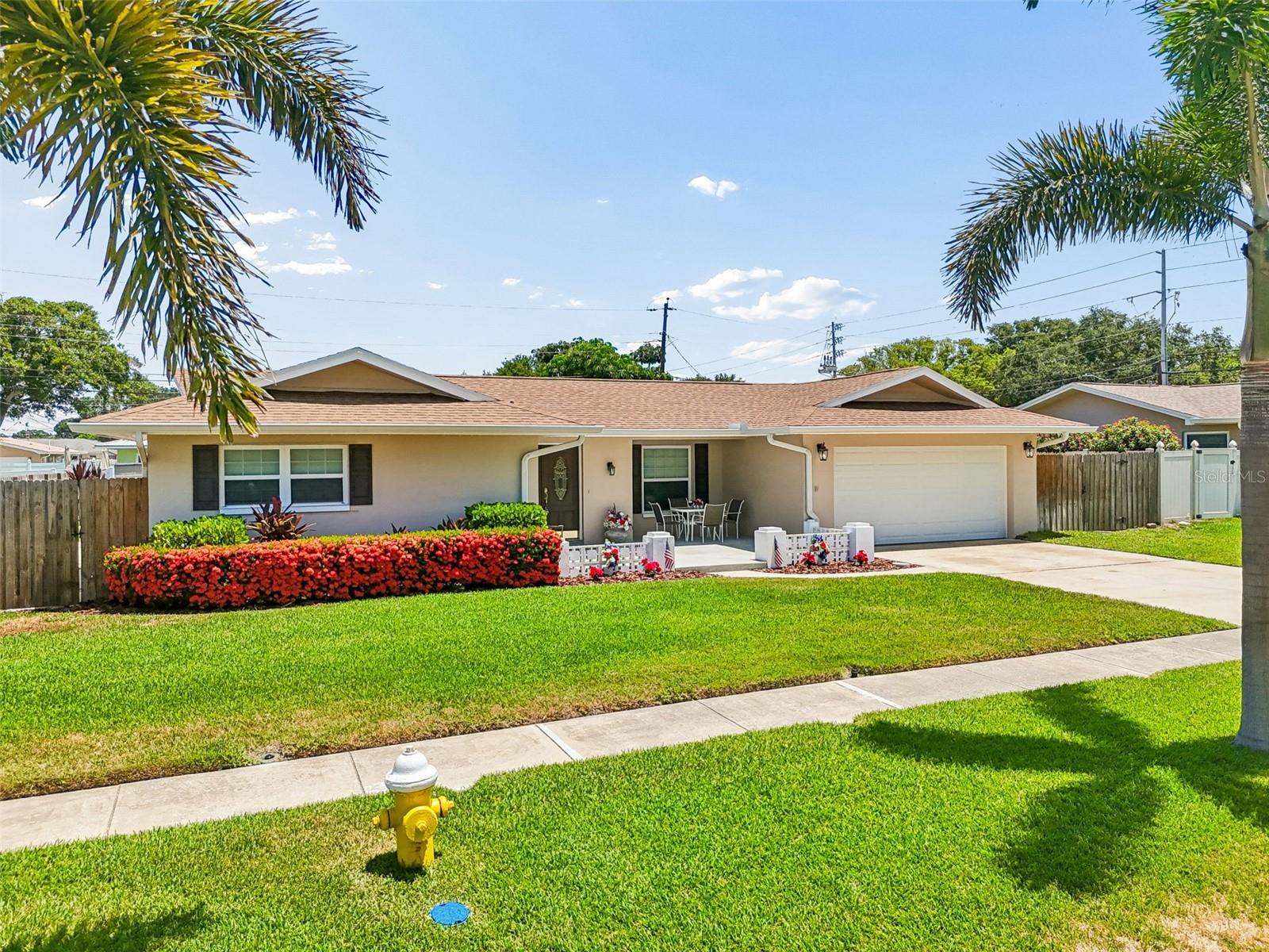YACHT CLUB ESTATES - Residential