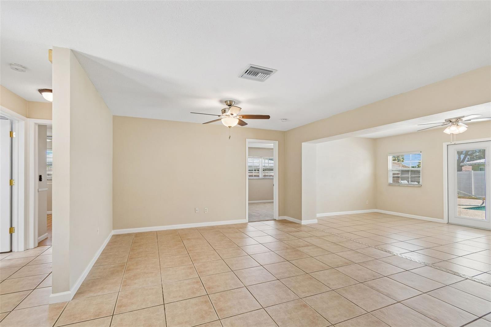 YACHT CLUB ESTATES - Residential