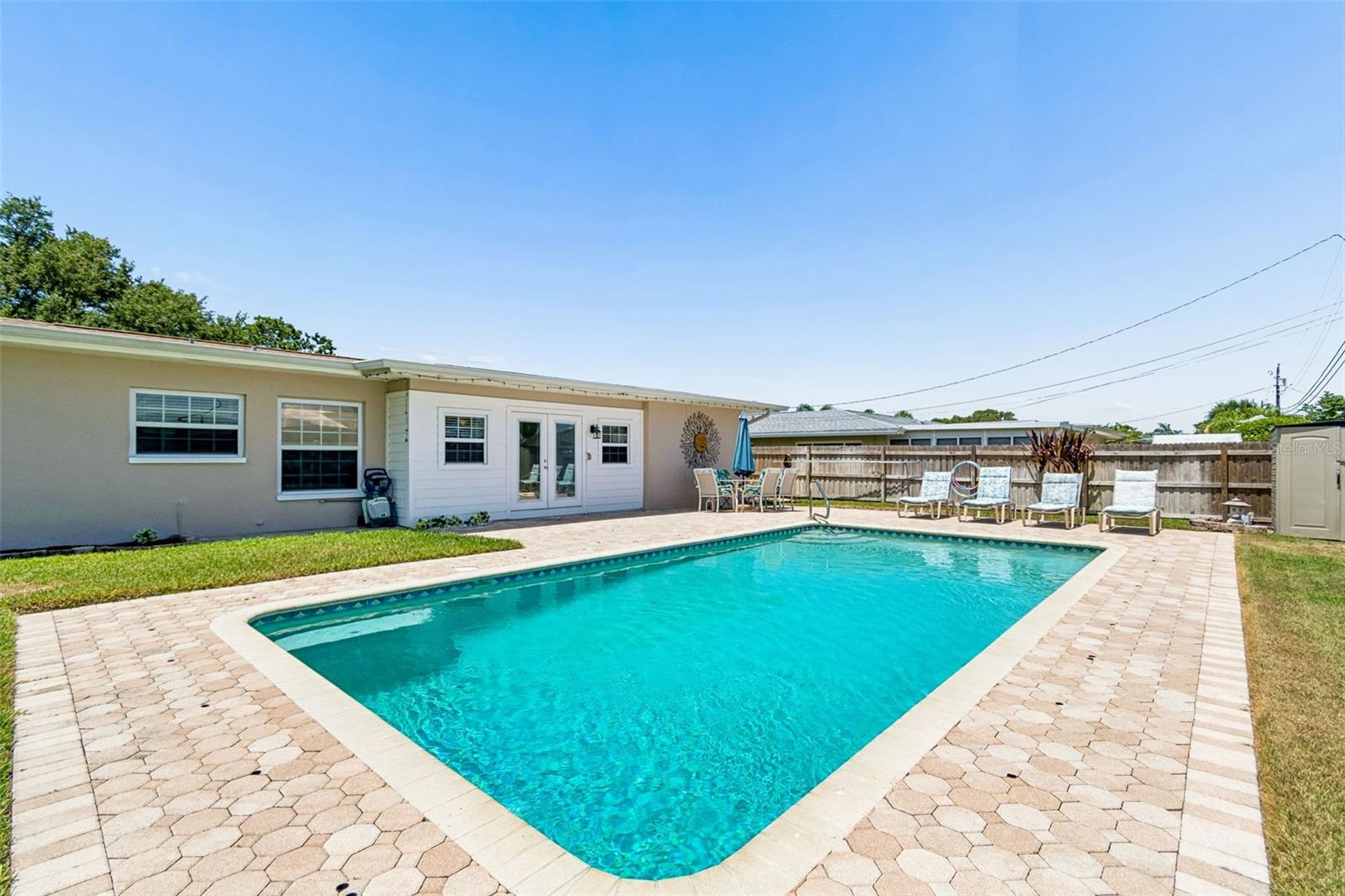 YACHT CLUB ESTATES - Residential