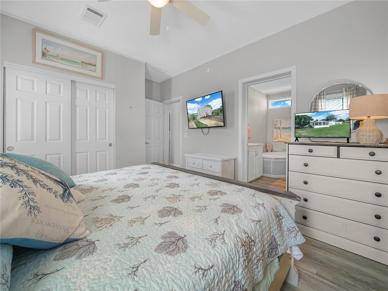 SADDLEBAG LAKE - Residential