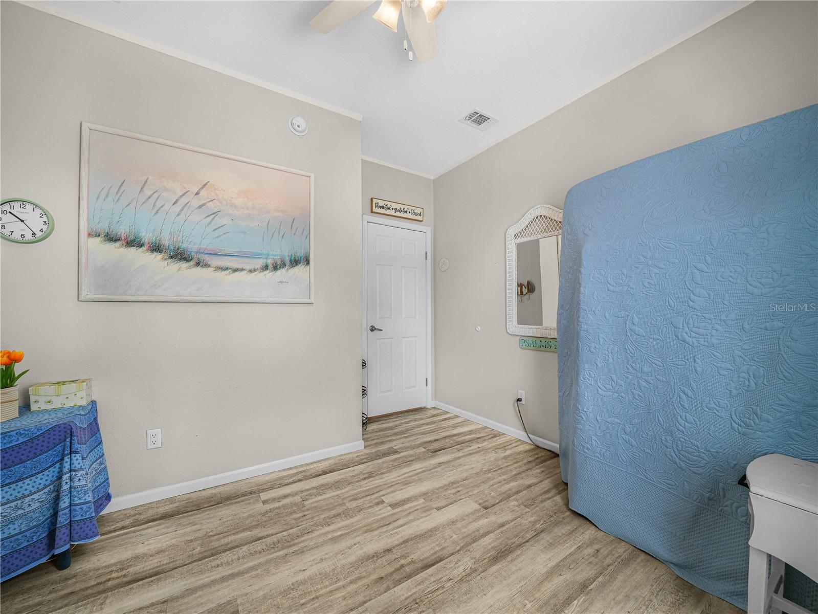 SADDLEBAG LAKE - Residential