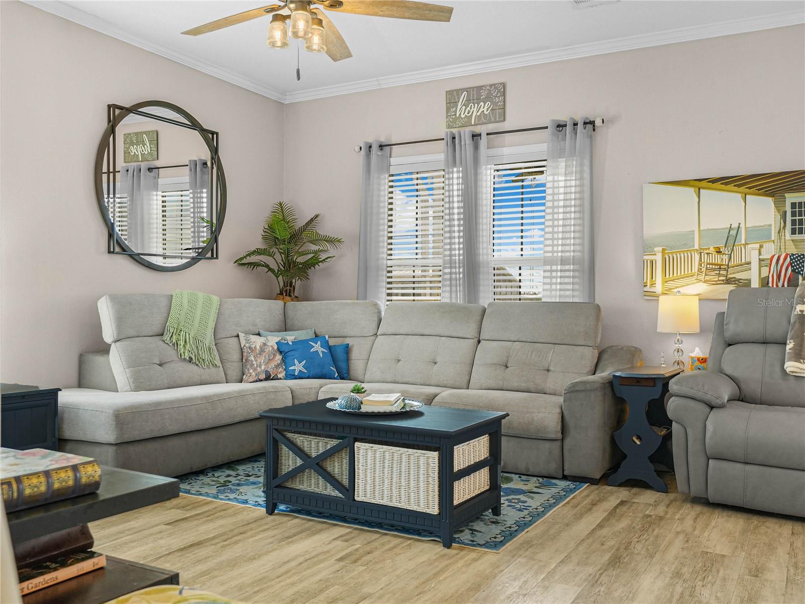 SADDLEBAG LAKE - Residential