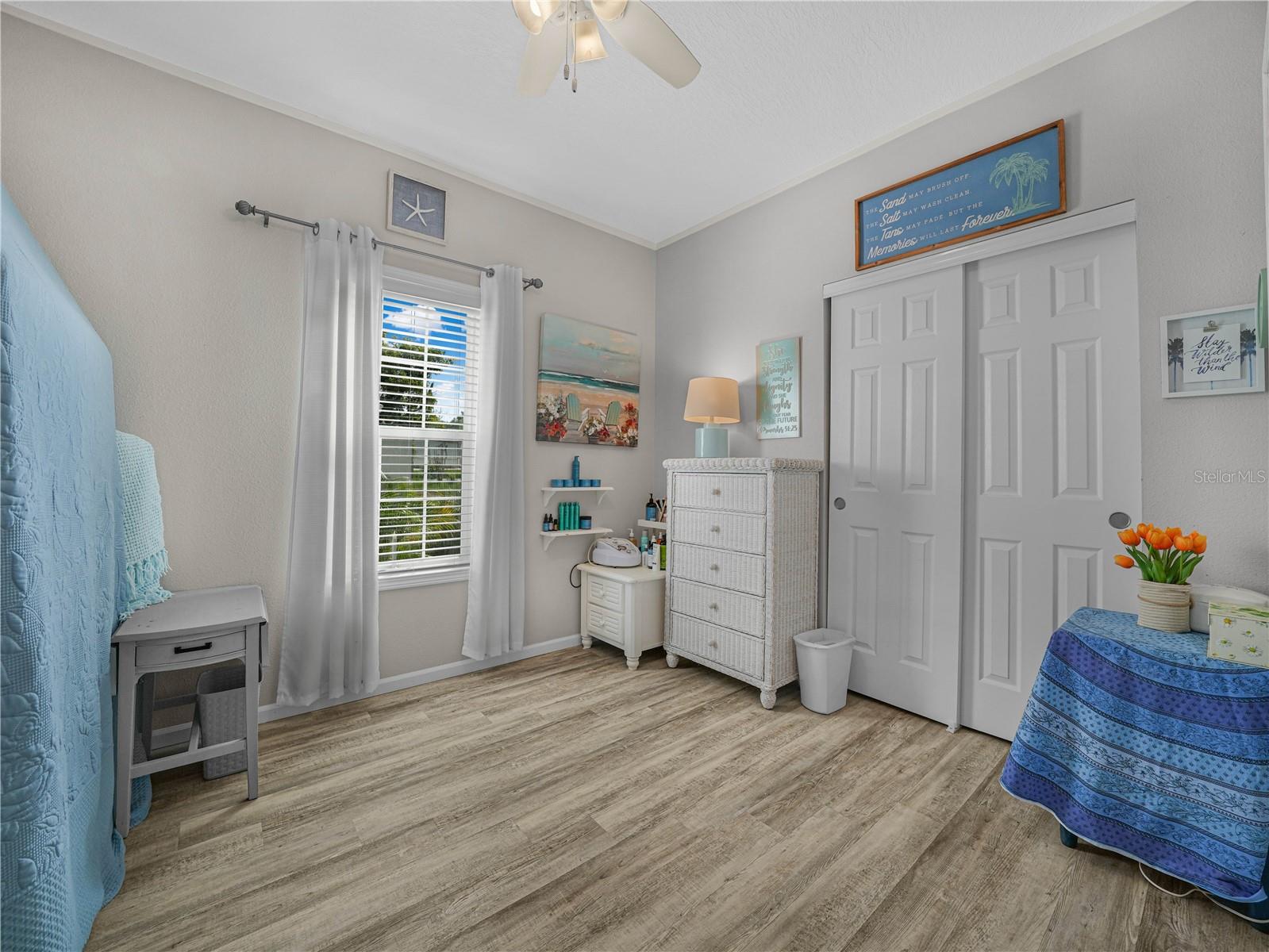 SADDLEBAG LAKE - Residential
