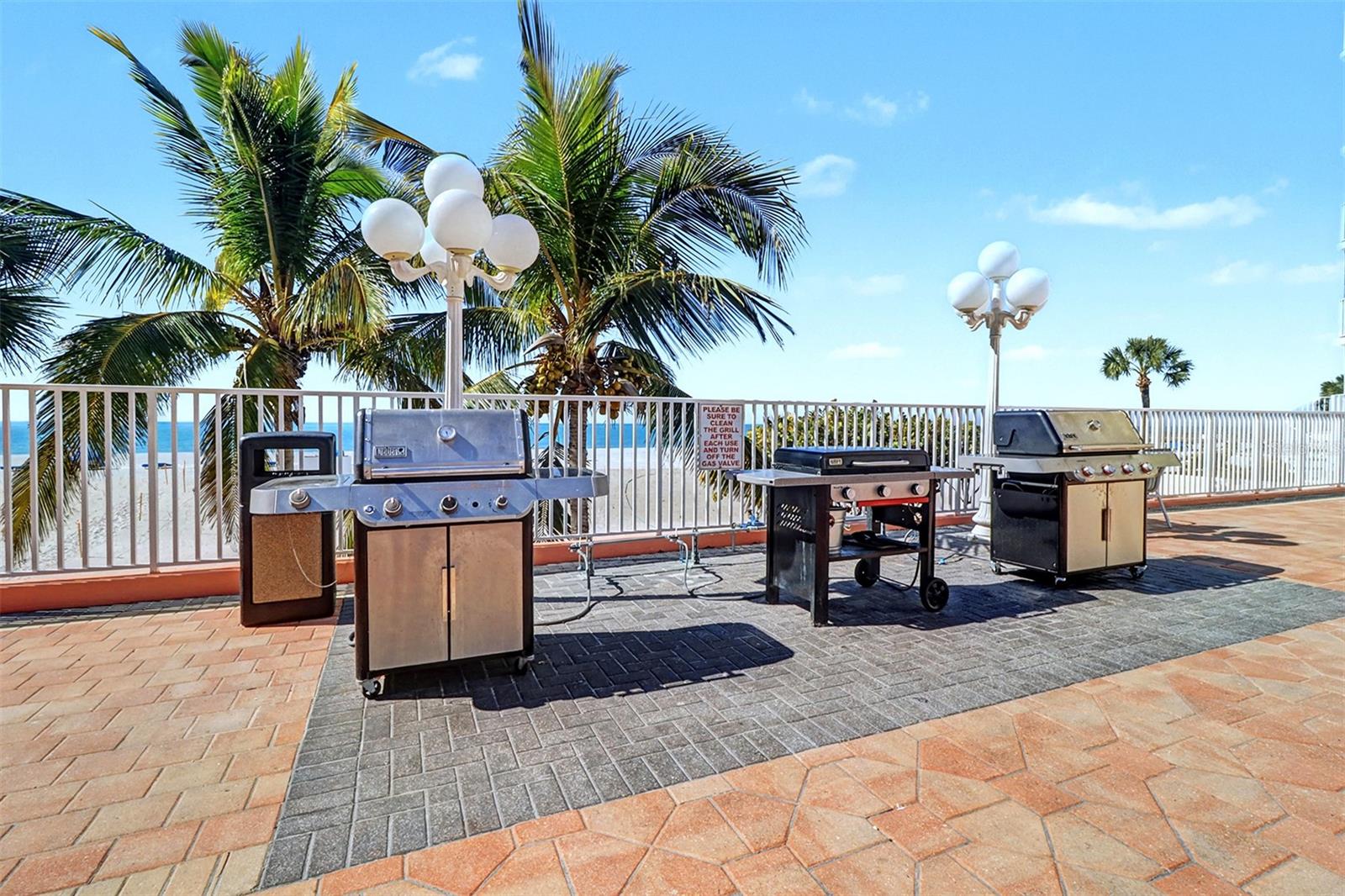 BEACH COTTAGE CONDO - Residential
