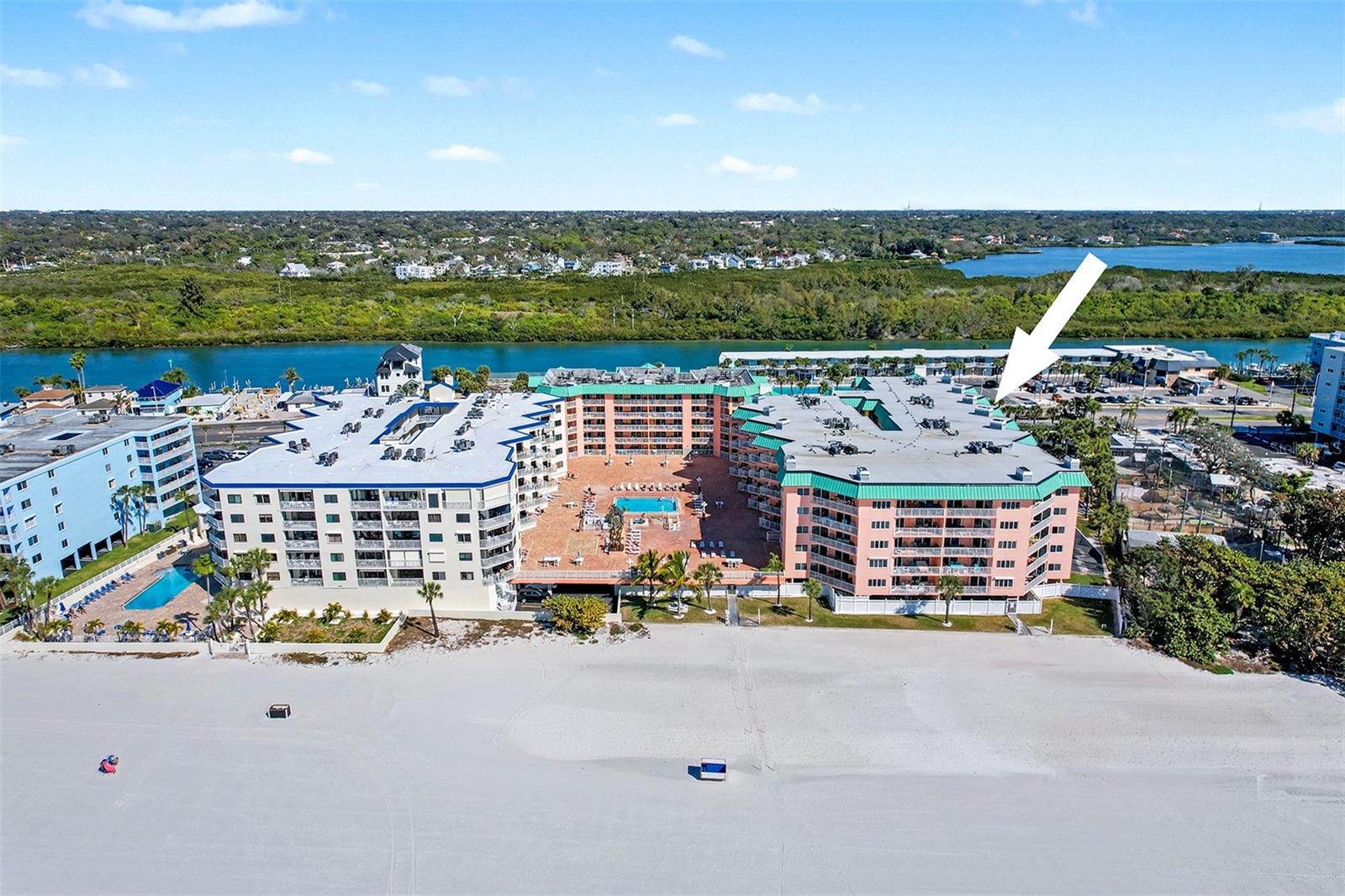 BEACH COTTAGE CONDO - Residential