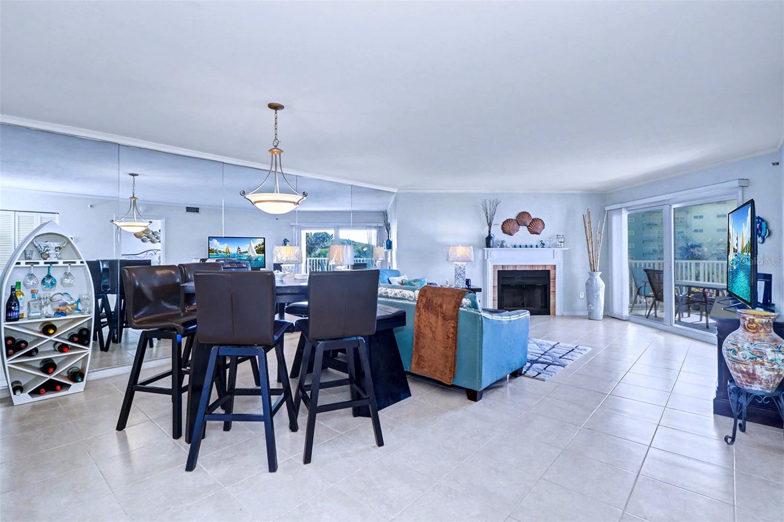 BEACH COTTAGE CONDO - Residential