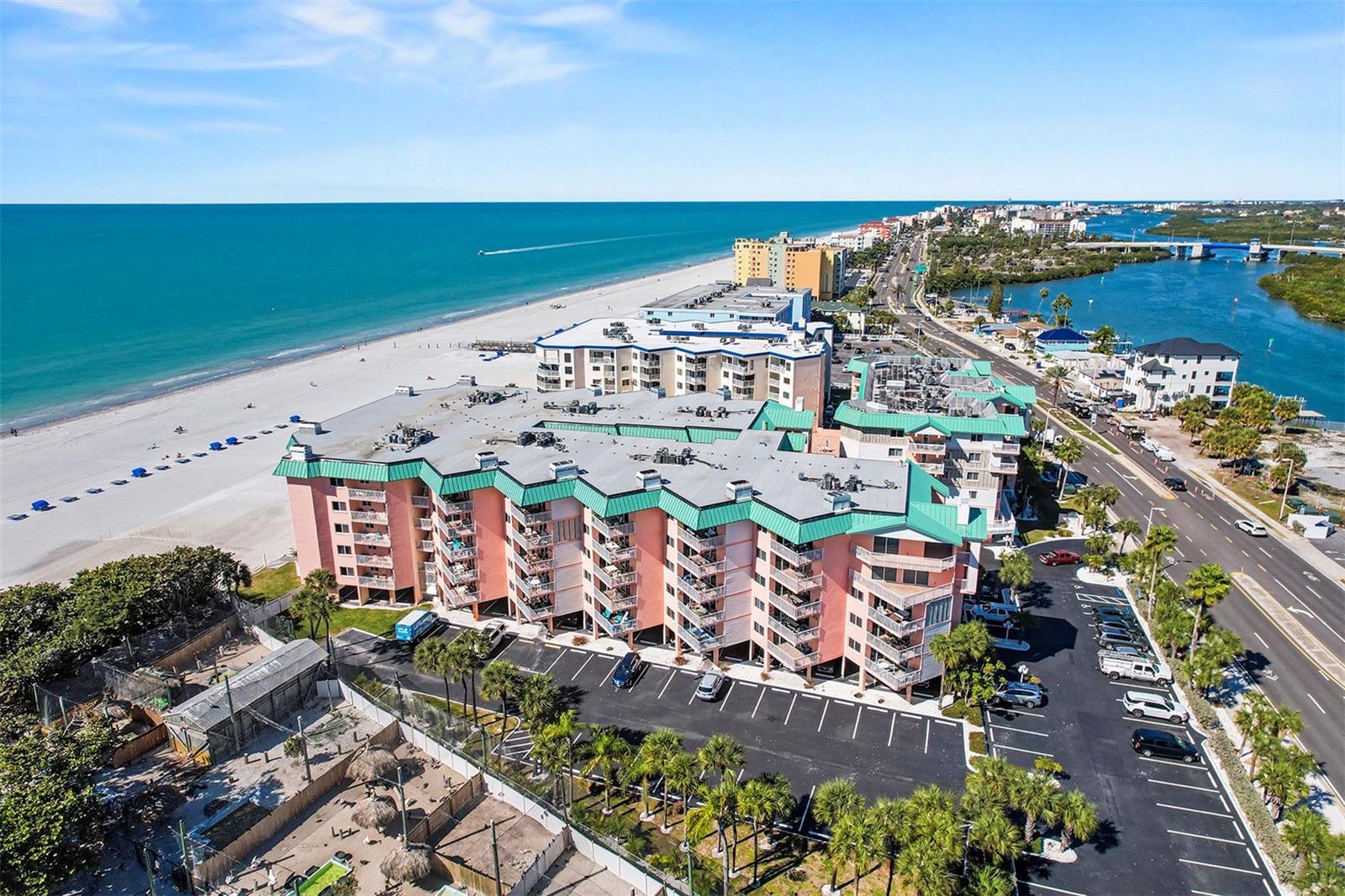 BEACH COTTAGE CONDO - Residential