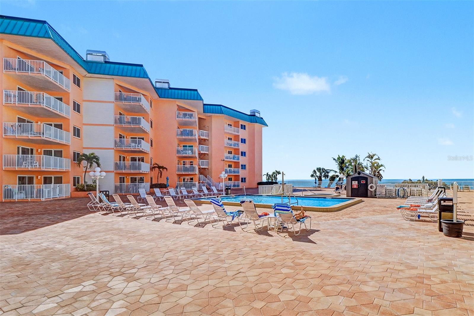 BEACH COTTAGE CONDO - Residential