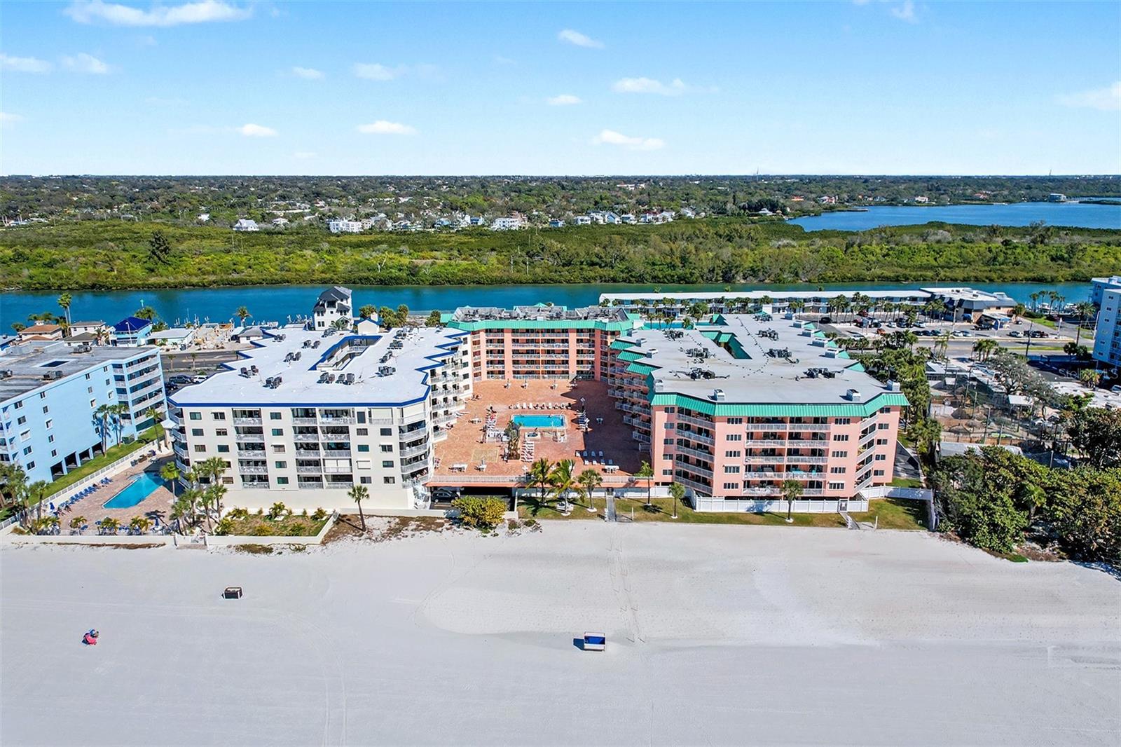 BEACH COTTAGE CONDO - Residential