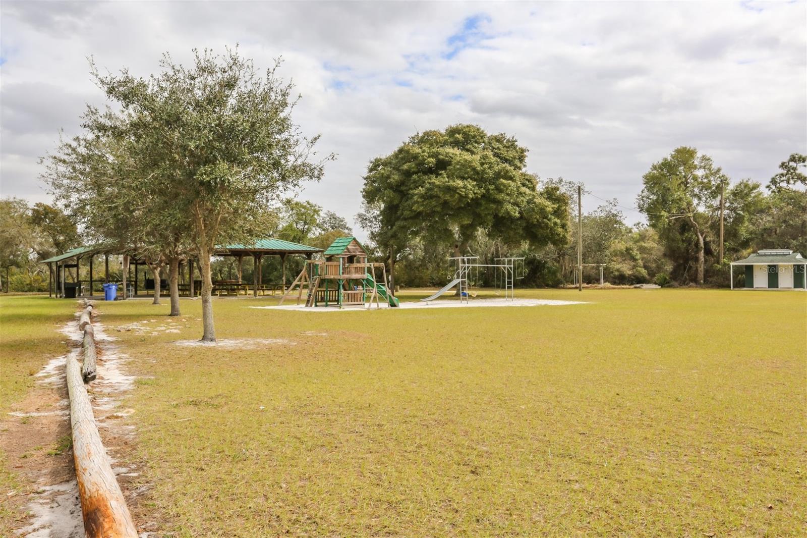 SUNDANCE UNIT 4 - Residential