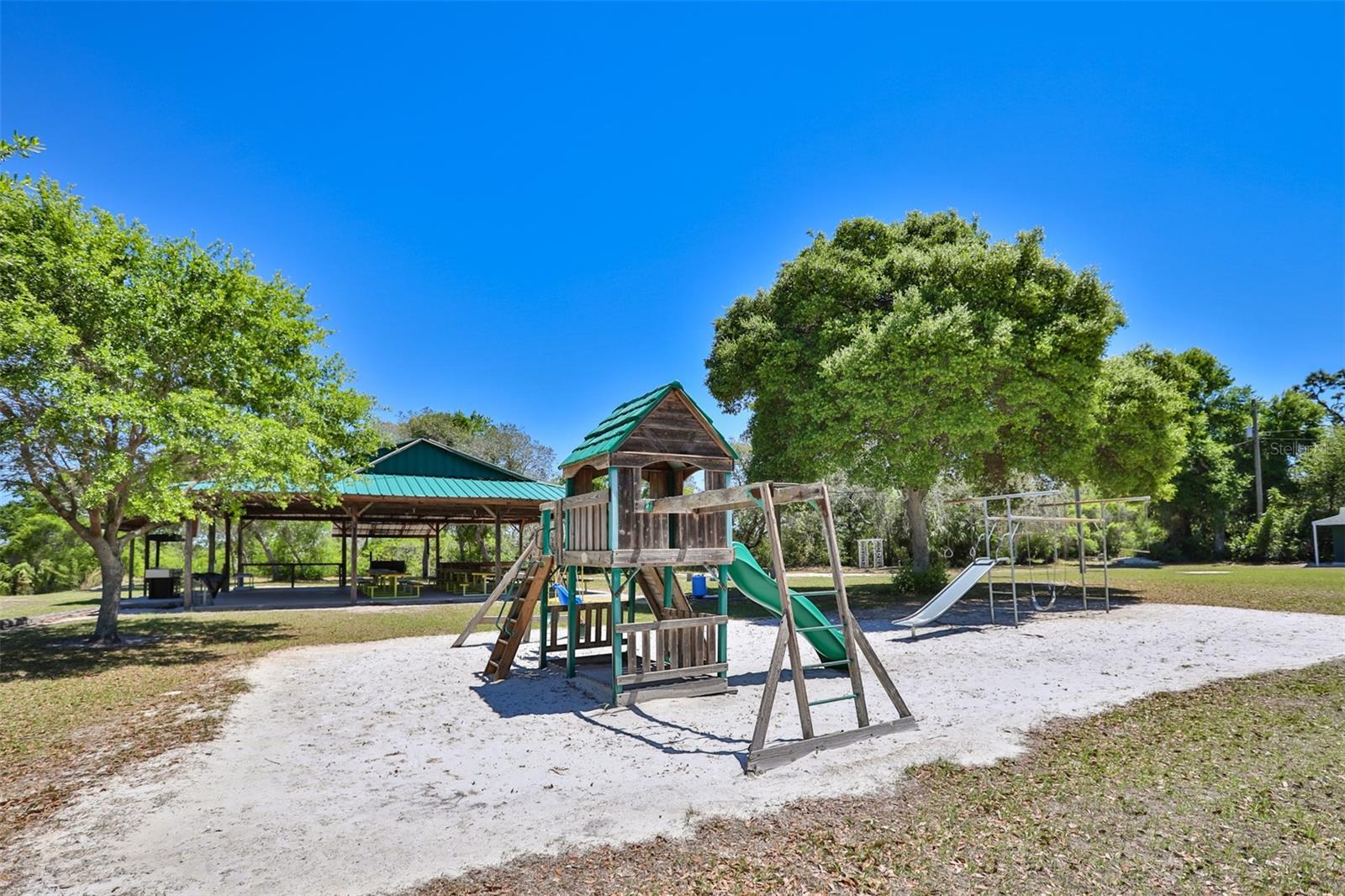 SUNDANCE UNIT 4 - Residential