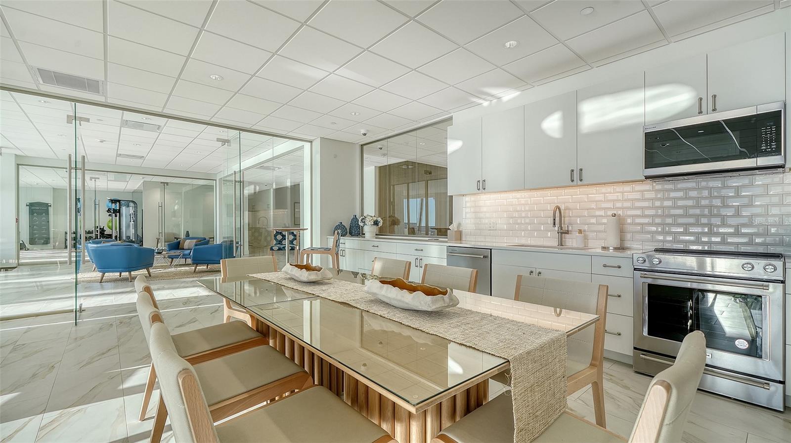 KEY TOWER SOUTH - Residential