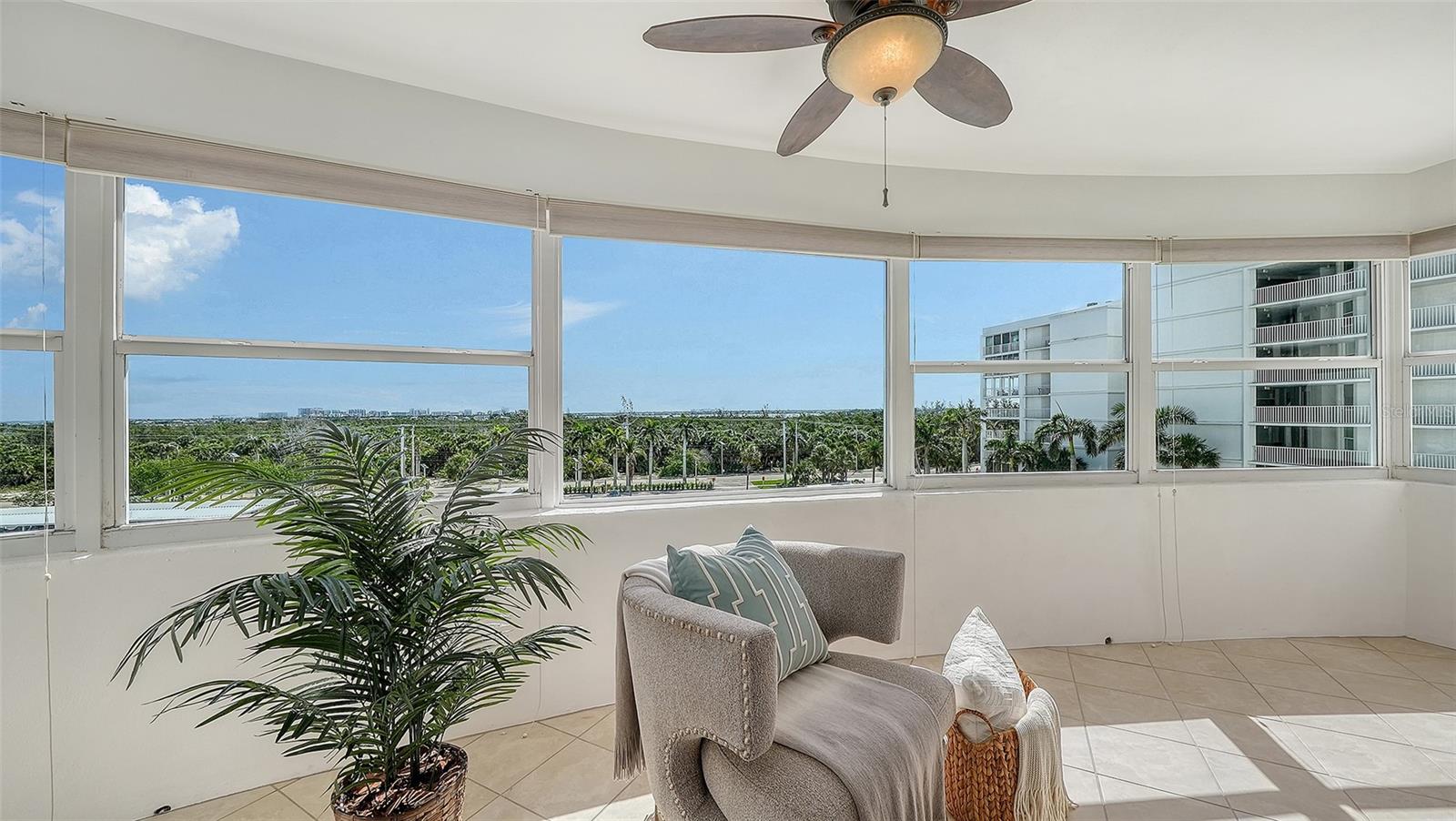 KEY TOWER SOUTH - Residential