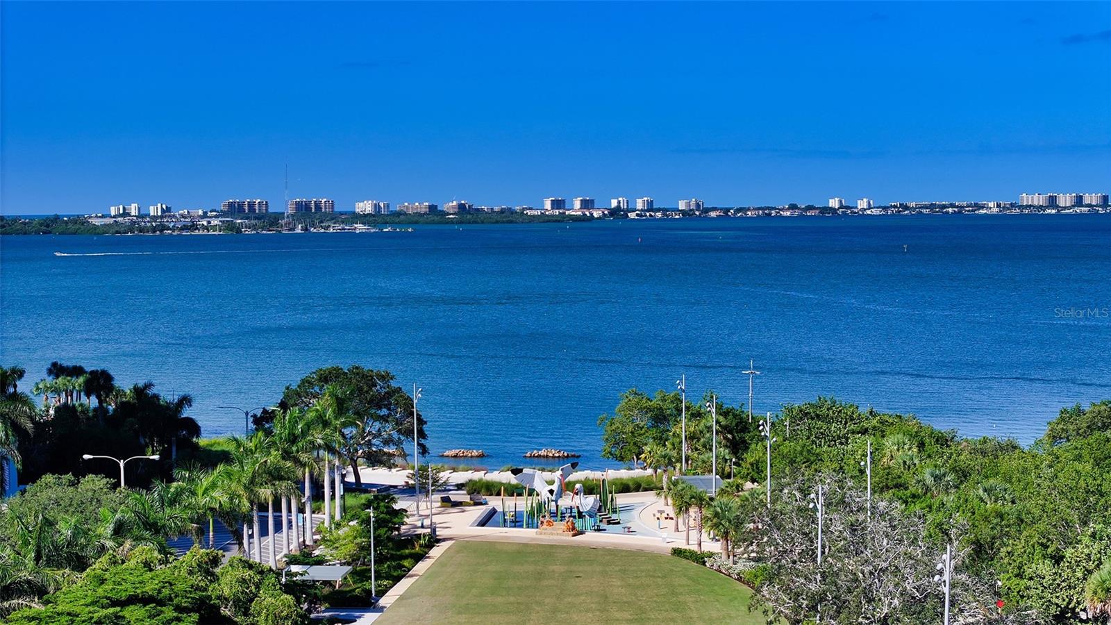 KEY TOWER SOUTH - Residential