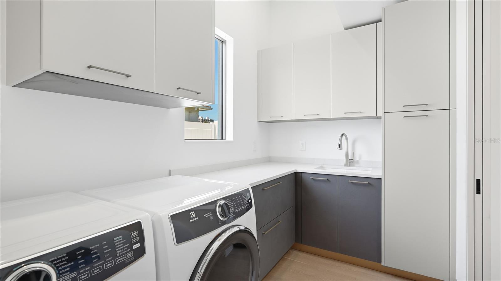 COUNTRY CLUB SHORES SEC 02 - Residential