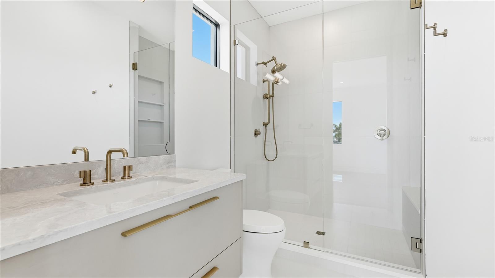COUNTRY CLUB SHORES SEC 02 - Residential