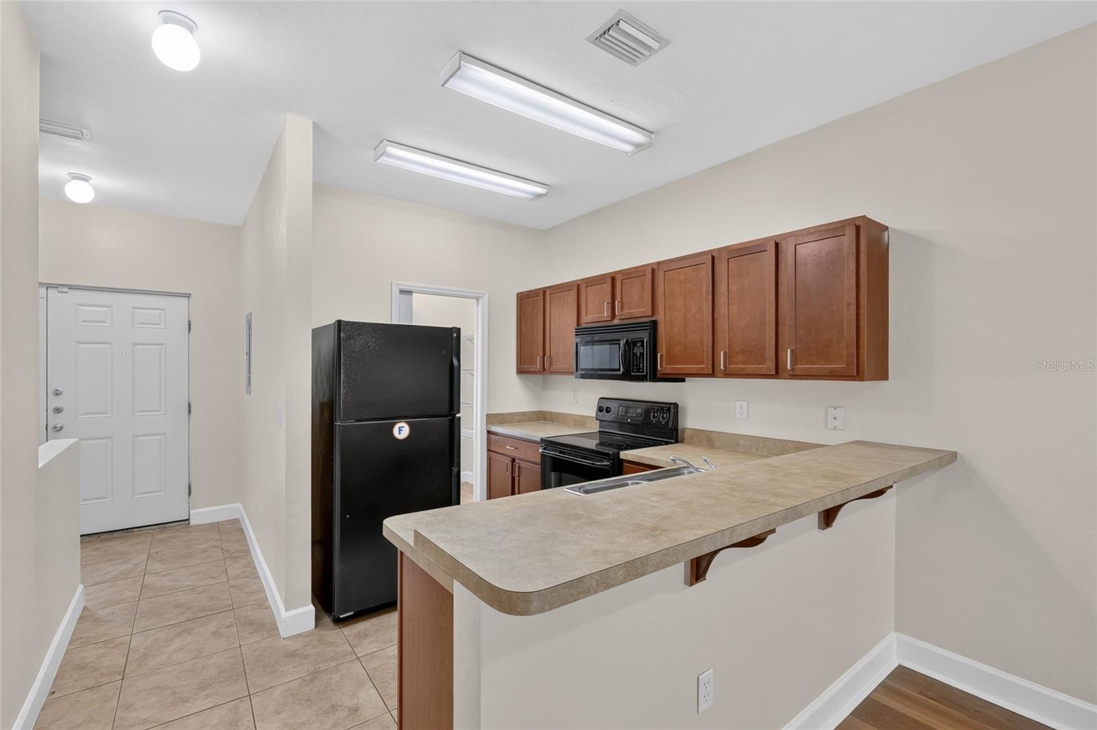 WOODS EDGE CONDO - Residential
