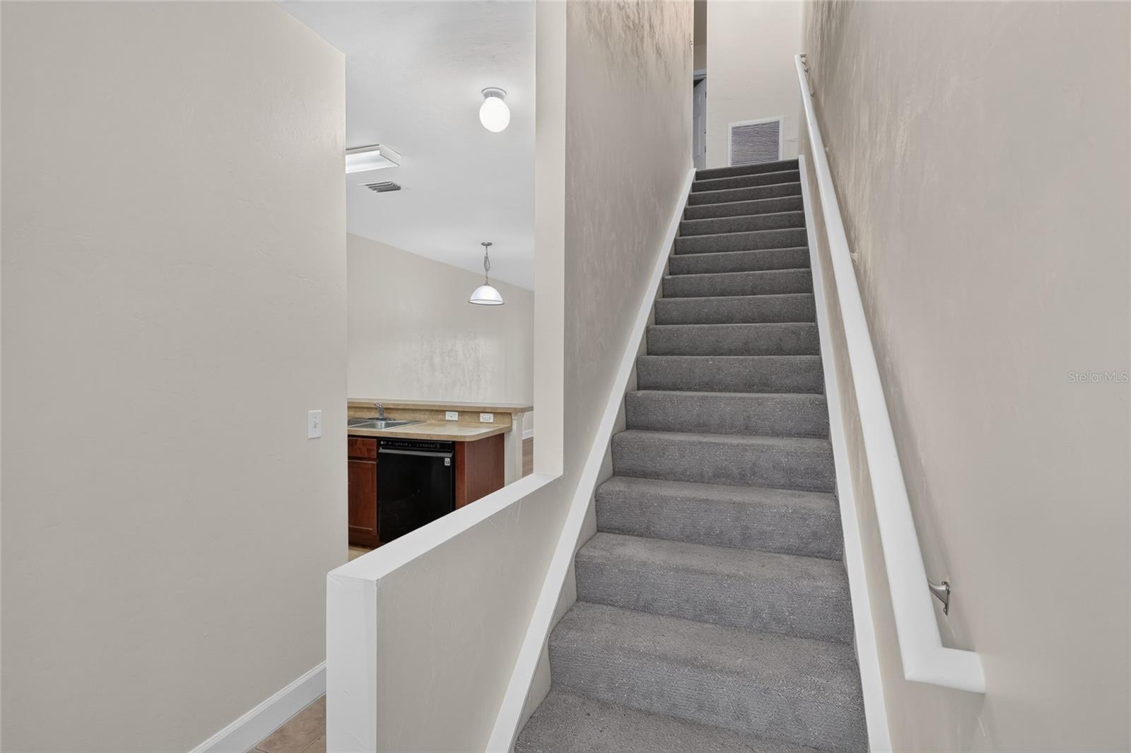 WOODS EDGE CONDO - Residential