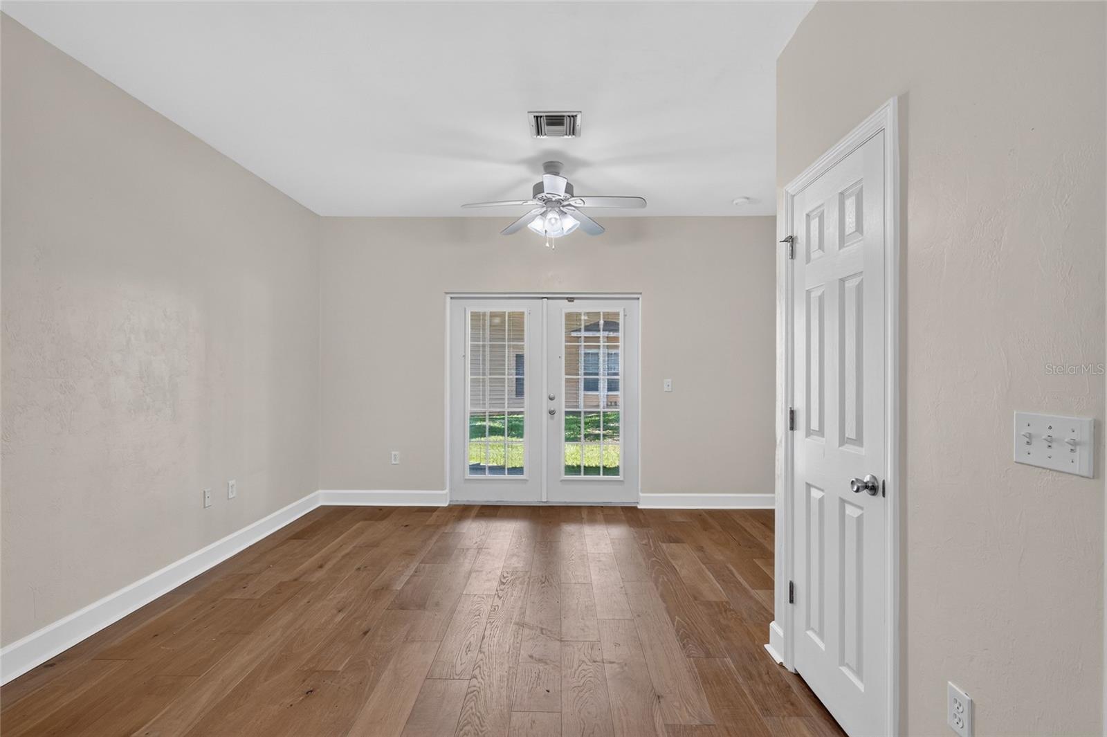 WOODS EDGE CONDO - Residential