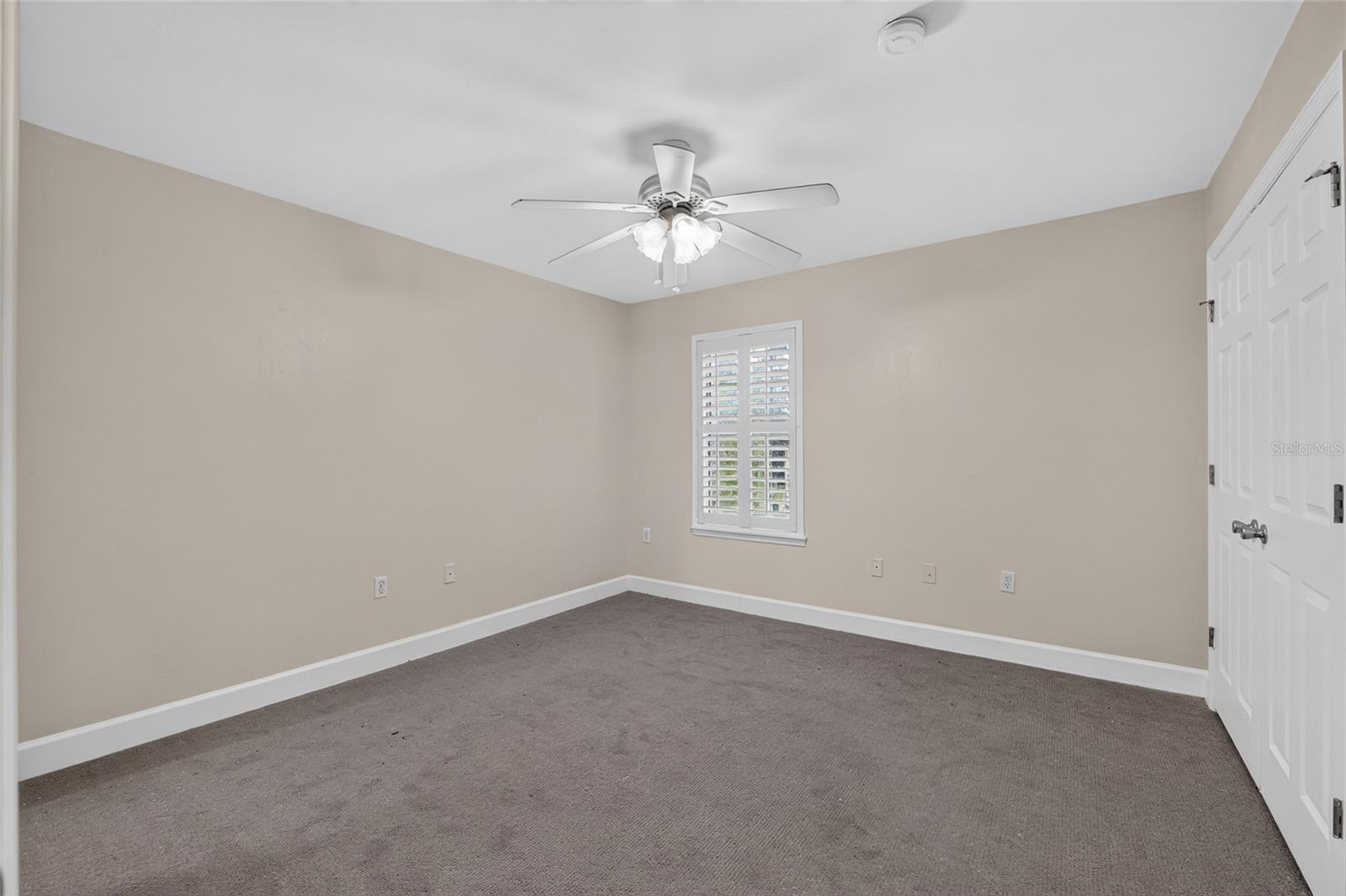 WOODS EDGE CONDO - Residential
