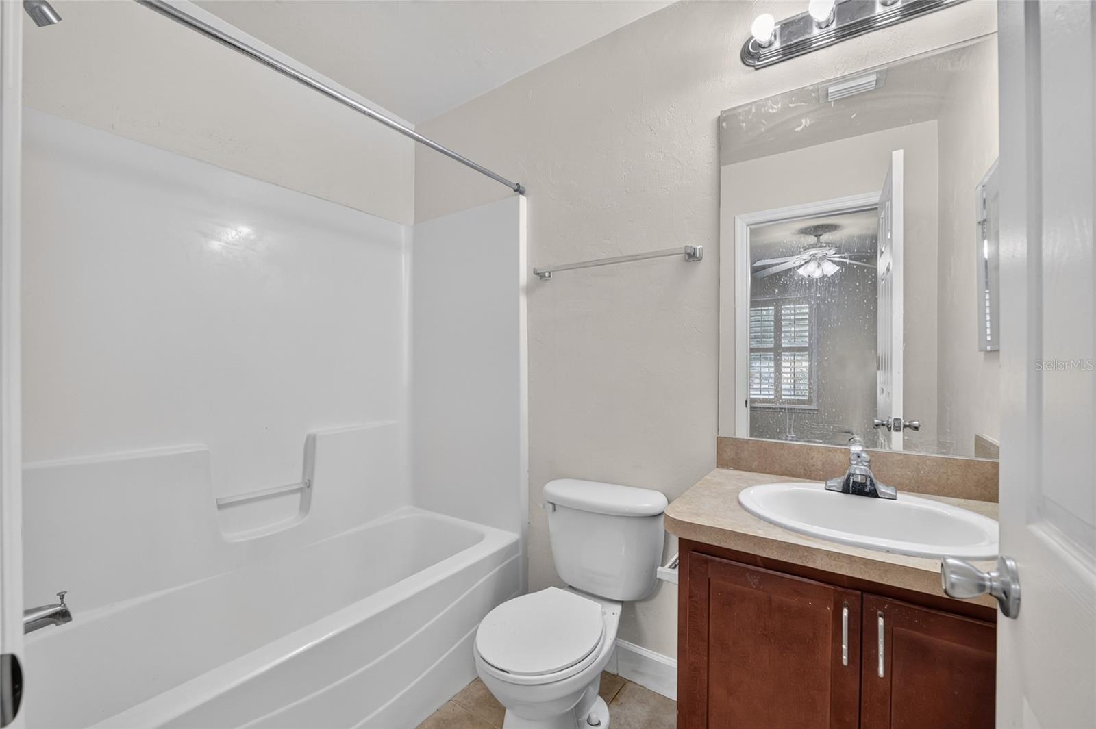 WOODS EDGE CONDO - Residential