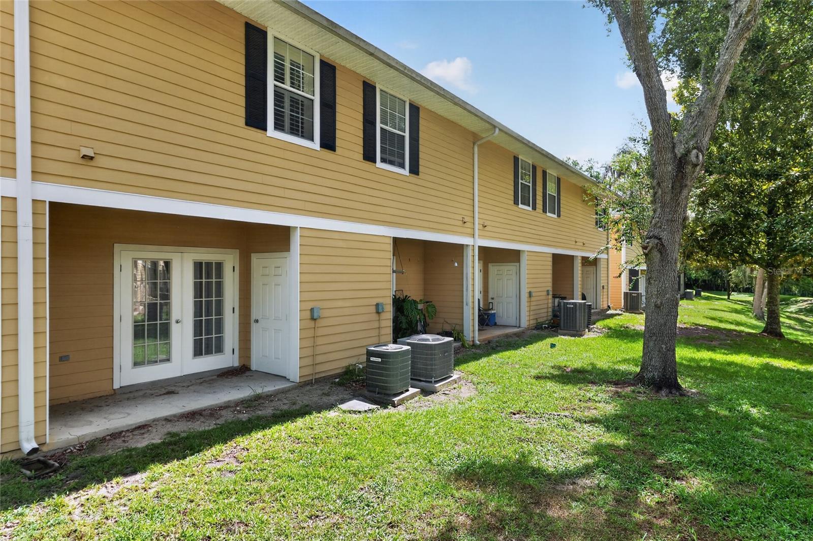 WOODS EDGE CONDO - Residential