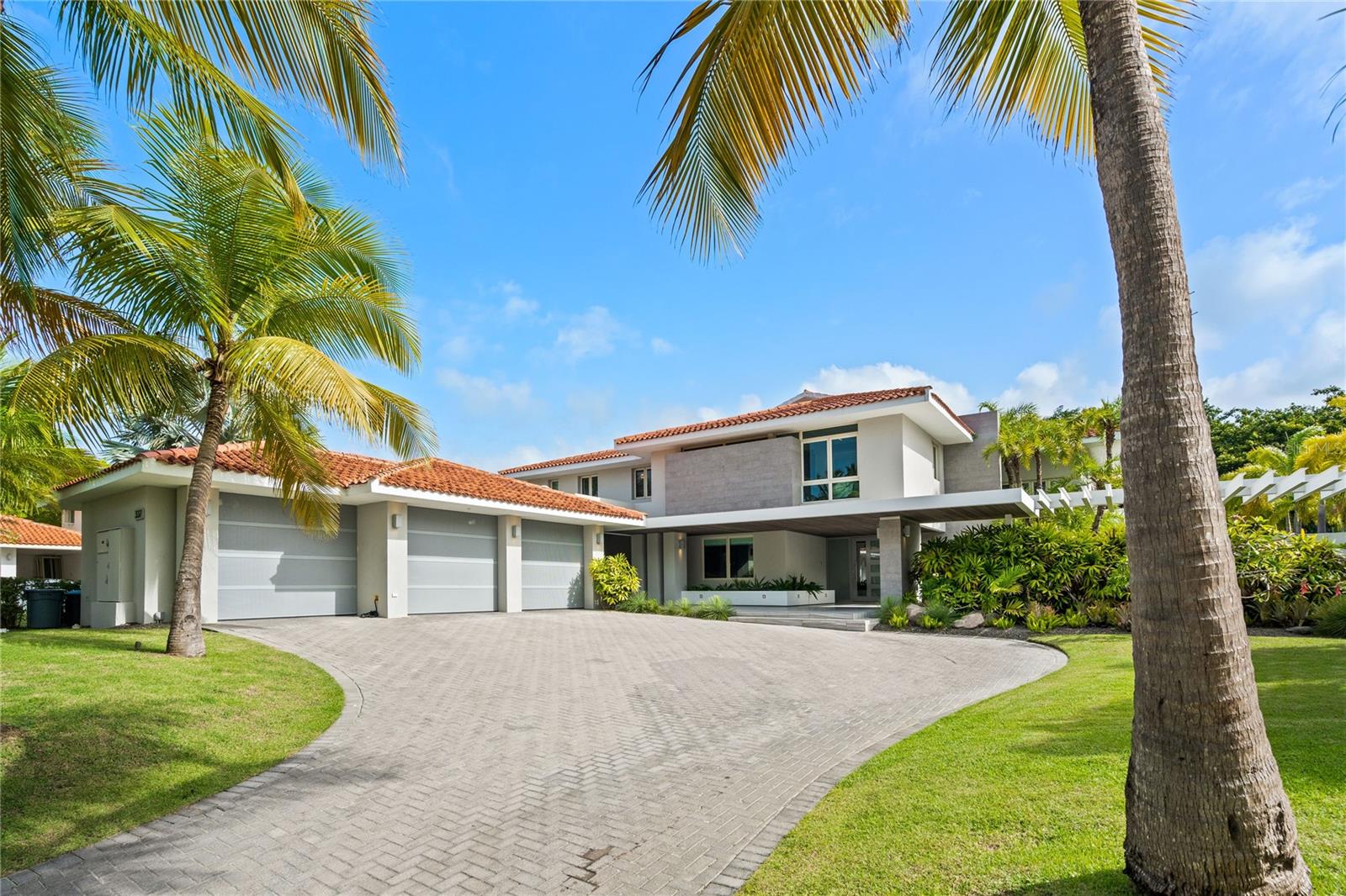 DORADO BEACH EAST - Residential
