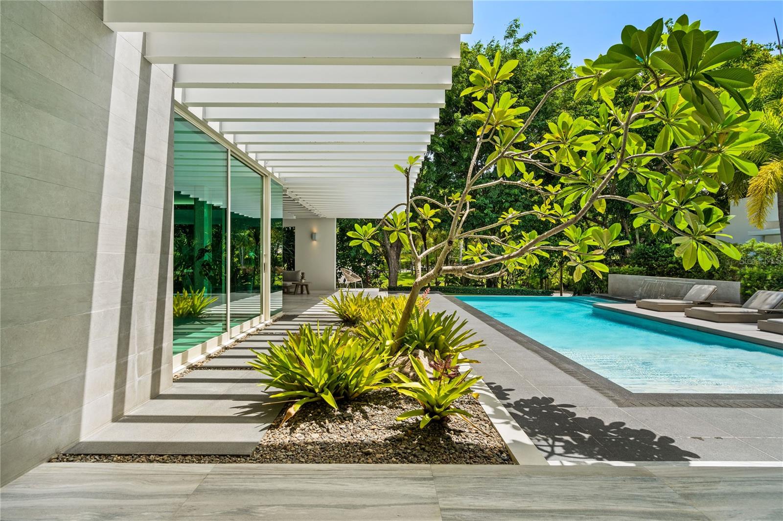 DORADO BEACH EAST - Residential