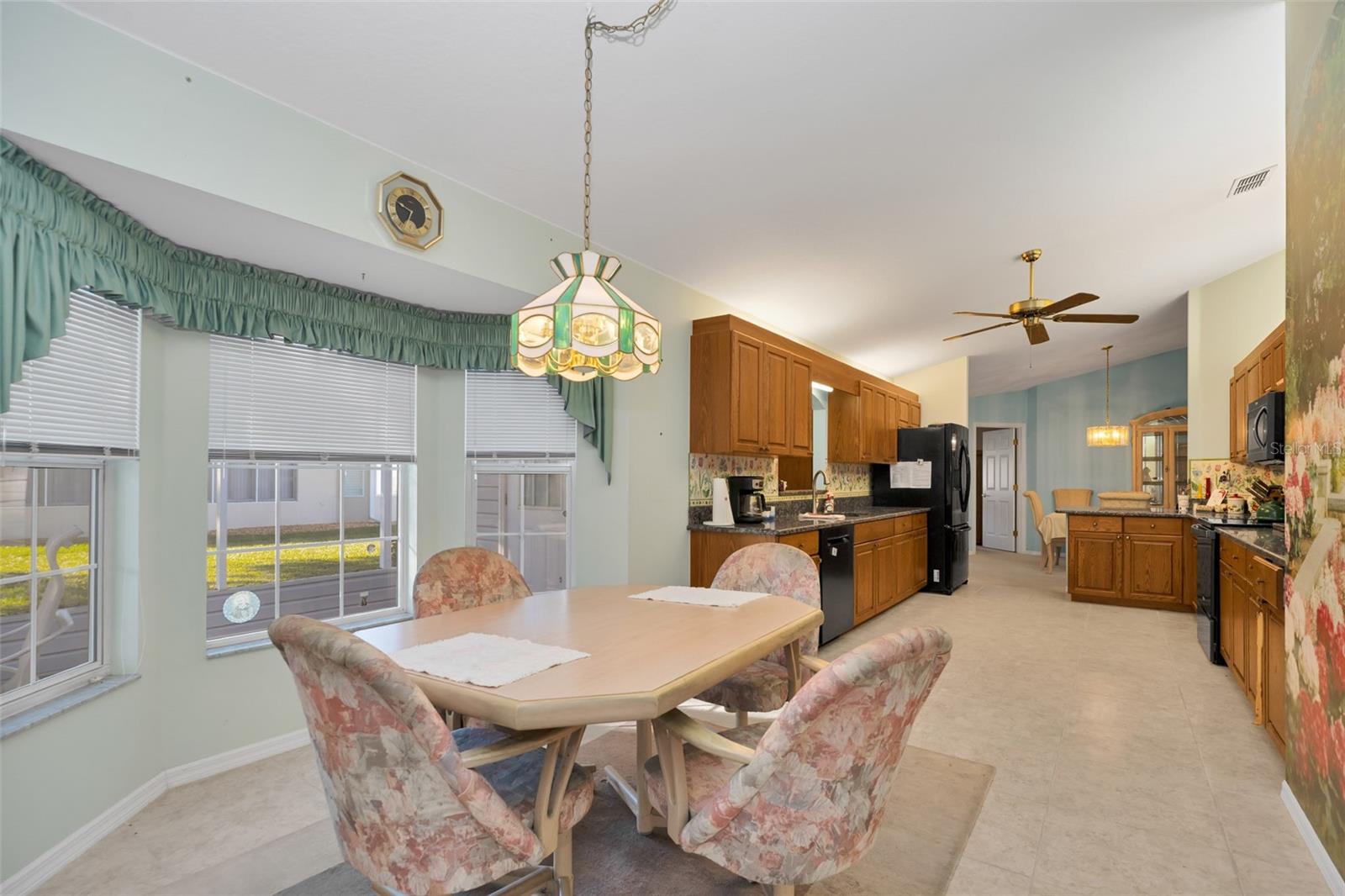 SPRUCE CREEK  COUNTRY GOLF AND COUNTRY CLUB - Residential