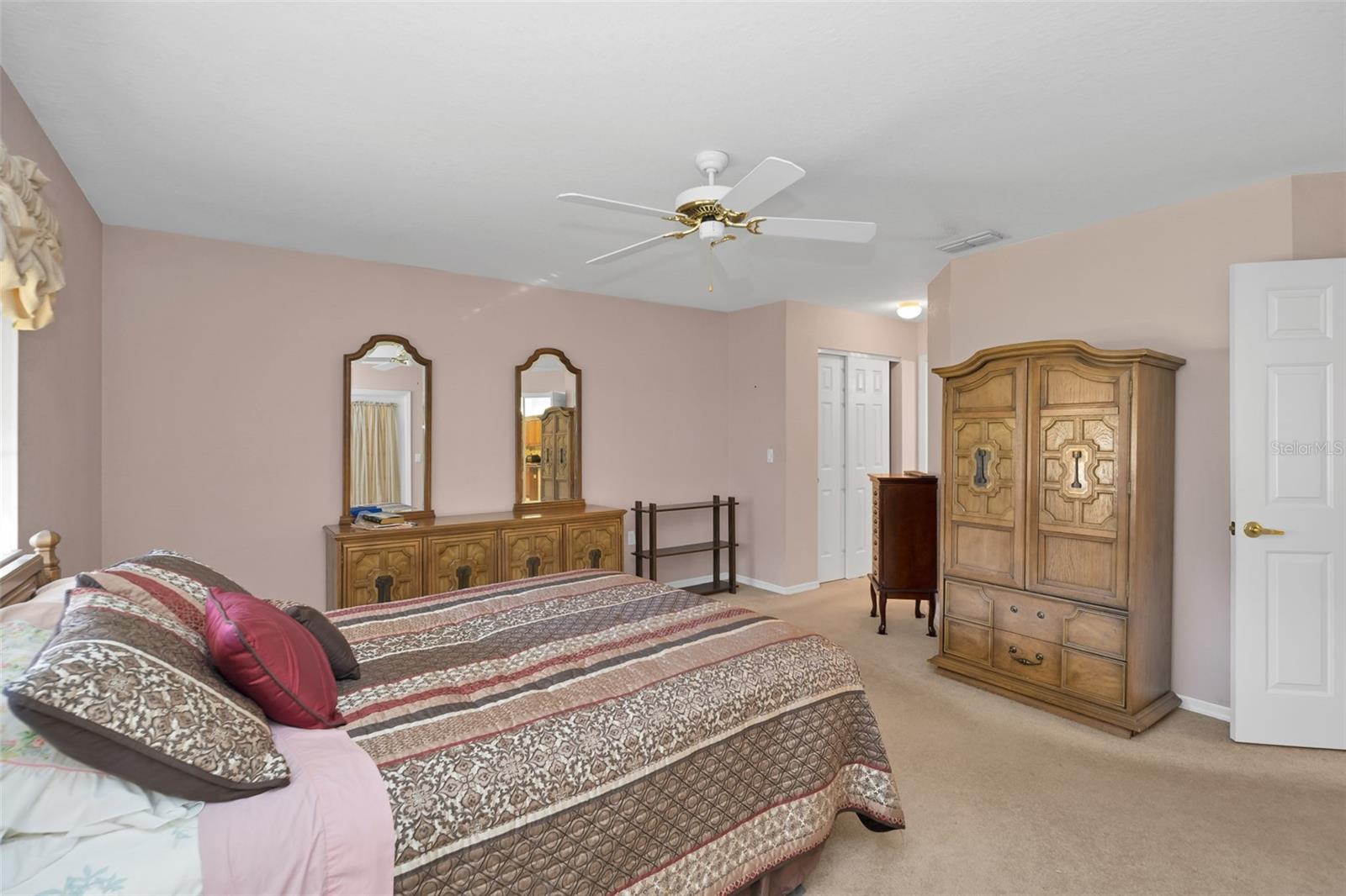 SPRUCE CREEK  COUNTRY GOLF AND COUNTRY CLUB - Residential