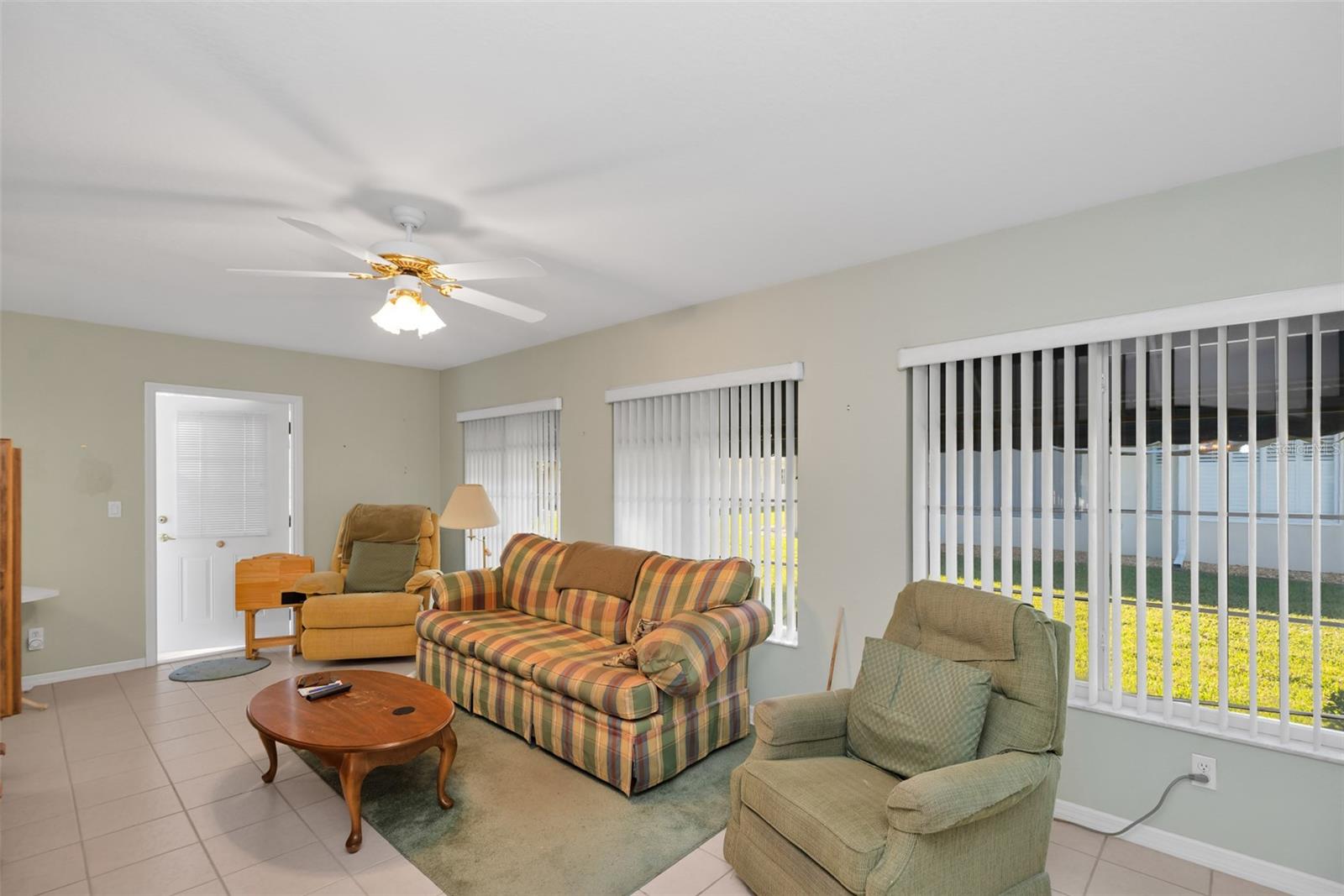 SPRUCE CREEK  COUNTRY GOLF AND COUNTRY CLUB - Residential