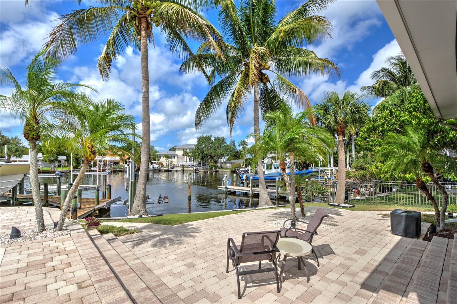 BAY ISLAND SHORES - Residential
