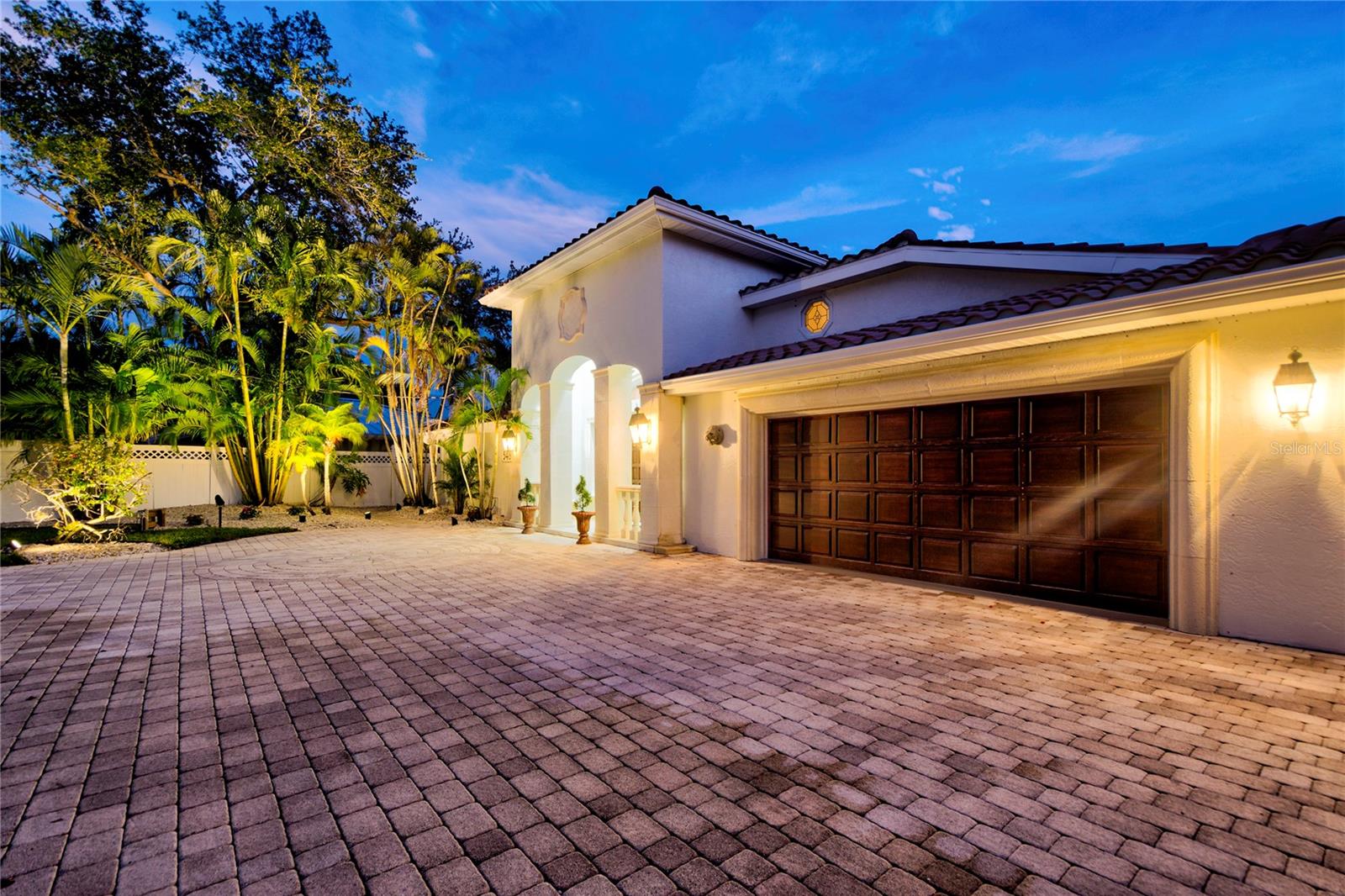 BAY ISLAND SHORES - Residential