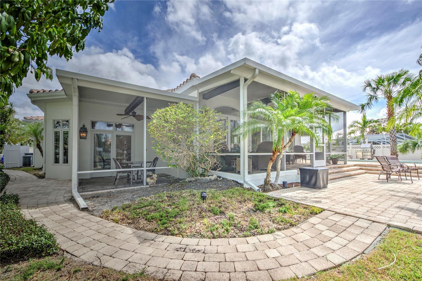 BAY ISLAND SHORES - Residential