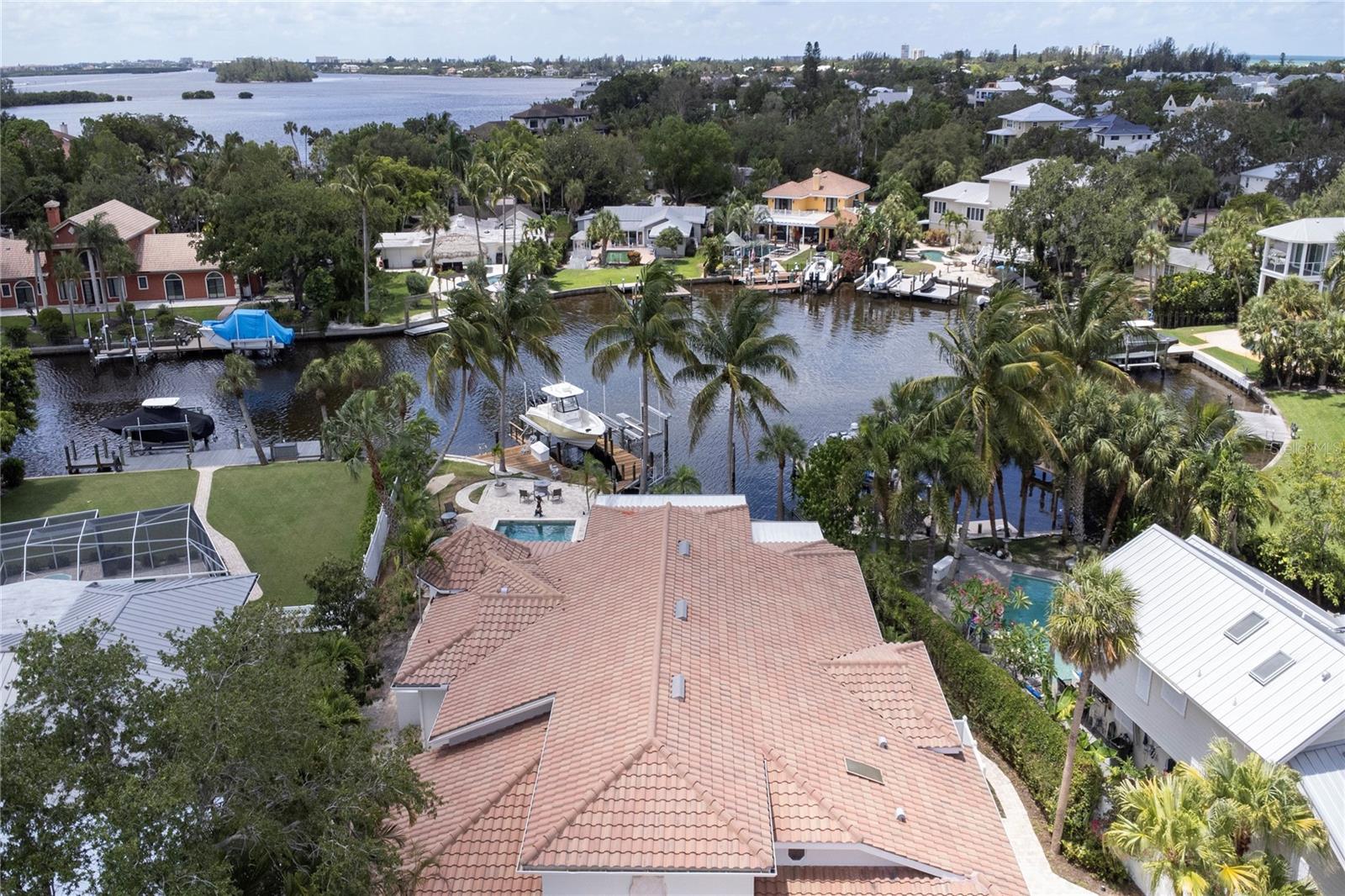 BAY ISLAND SHORES - Residential
