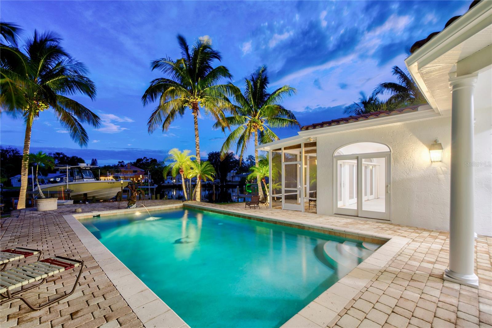 BAY ISLAND SHORES - Residential