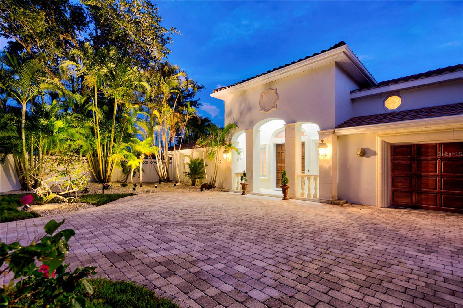 BAY ISLAND SHORES - Residential