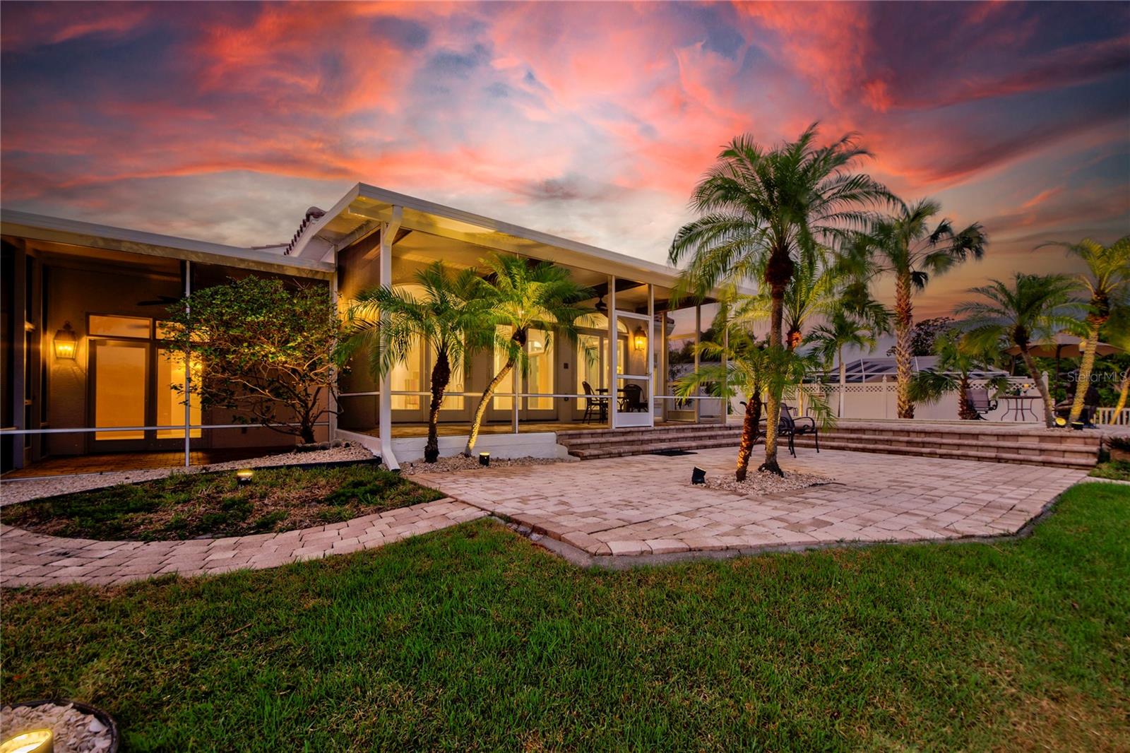 BAY ISLAND SHORES - Residential