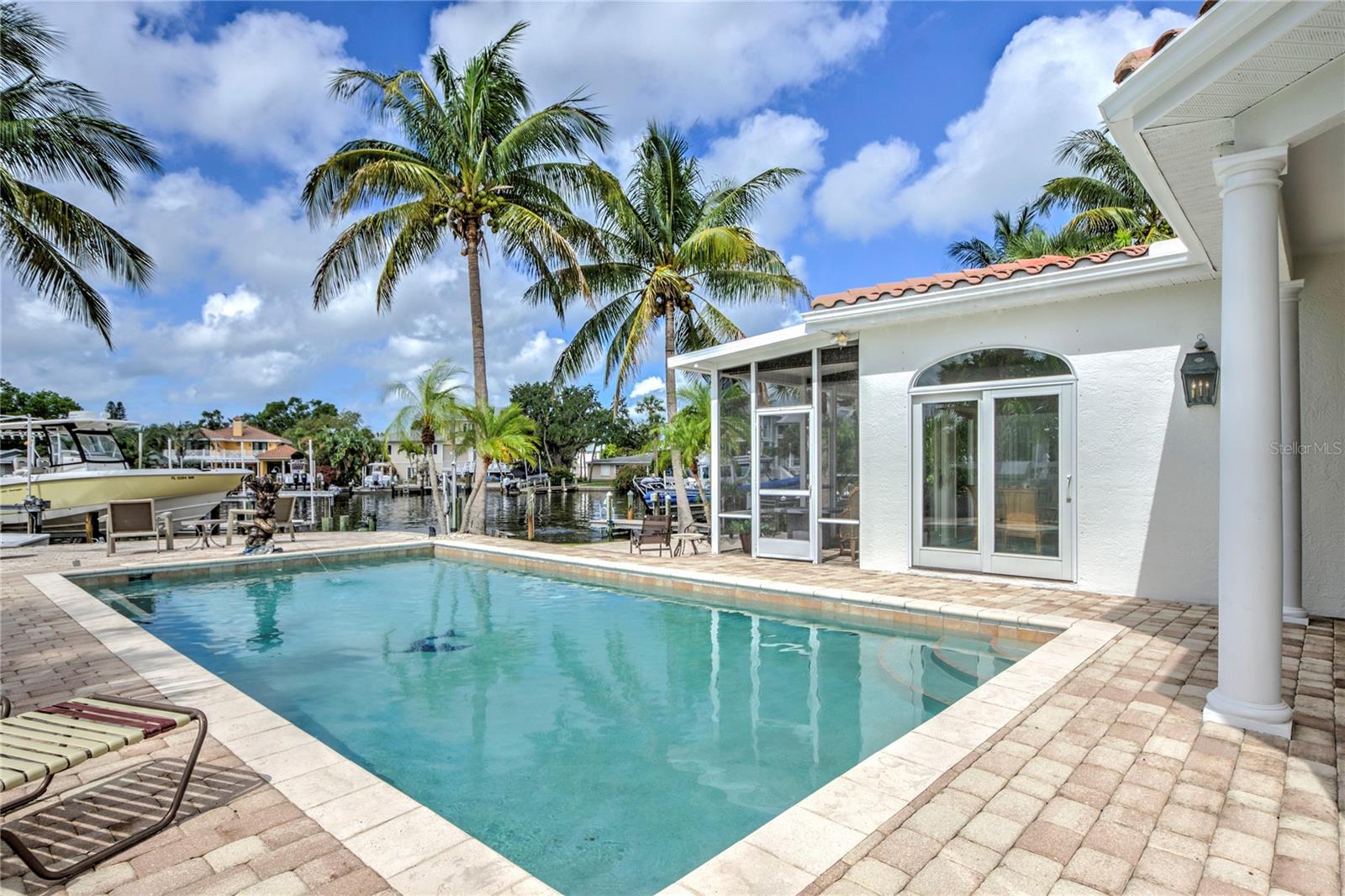 BAY ISLAND SHORES - Residential