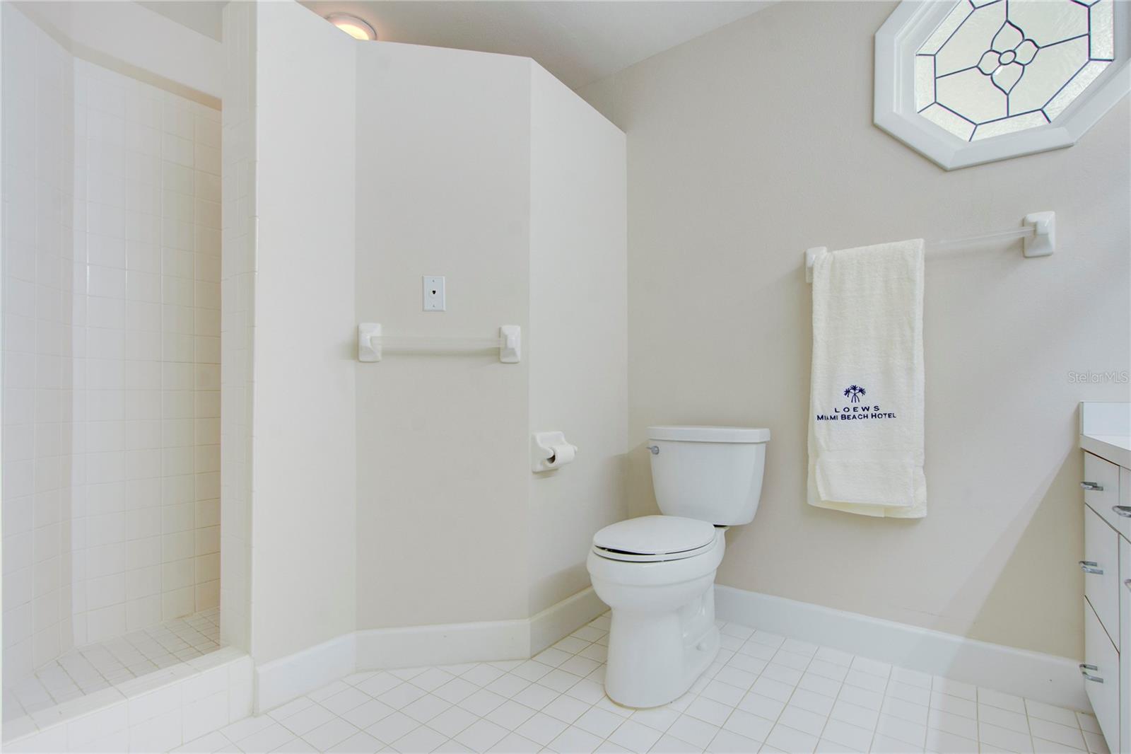 BAY ISLAND SHORES - Residential