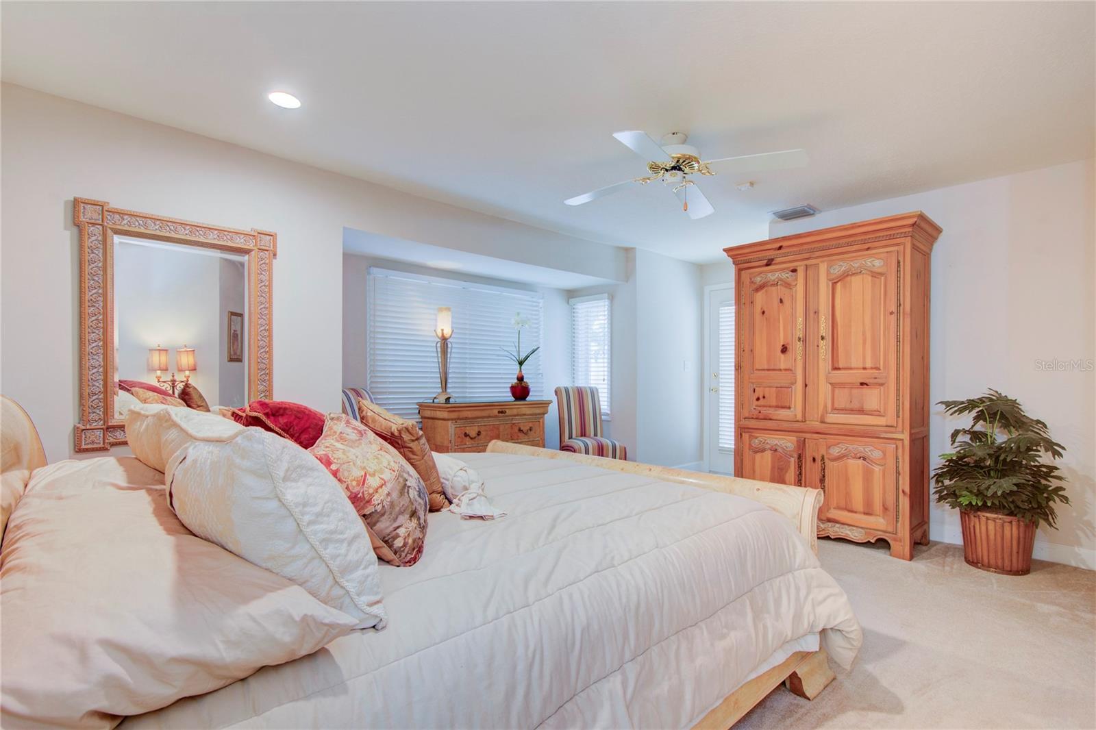 BAY ISLAND SHORES - Residential