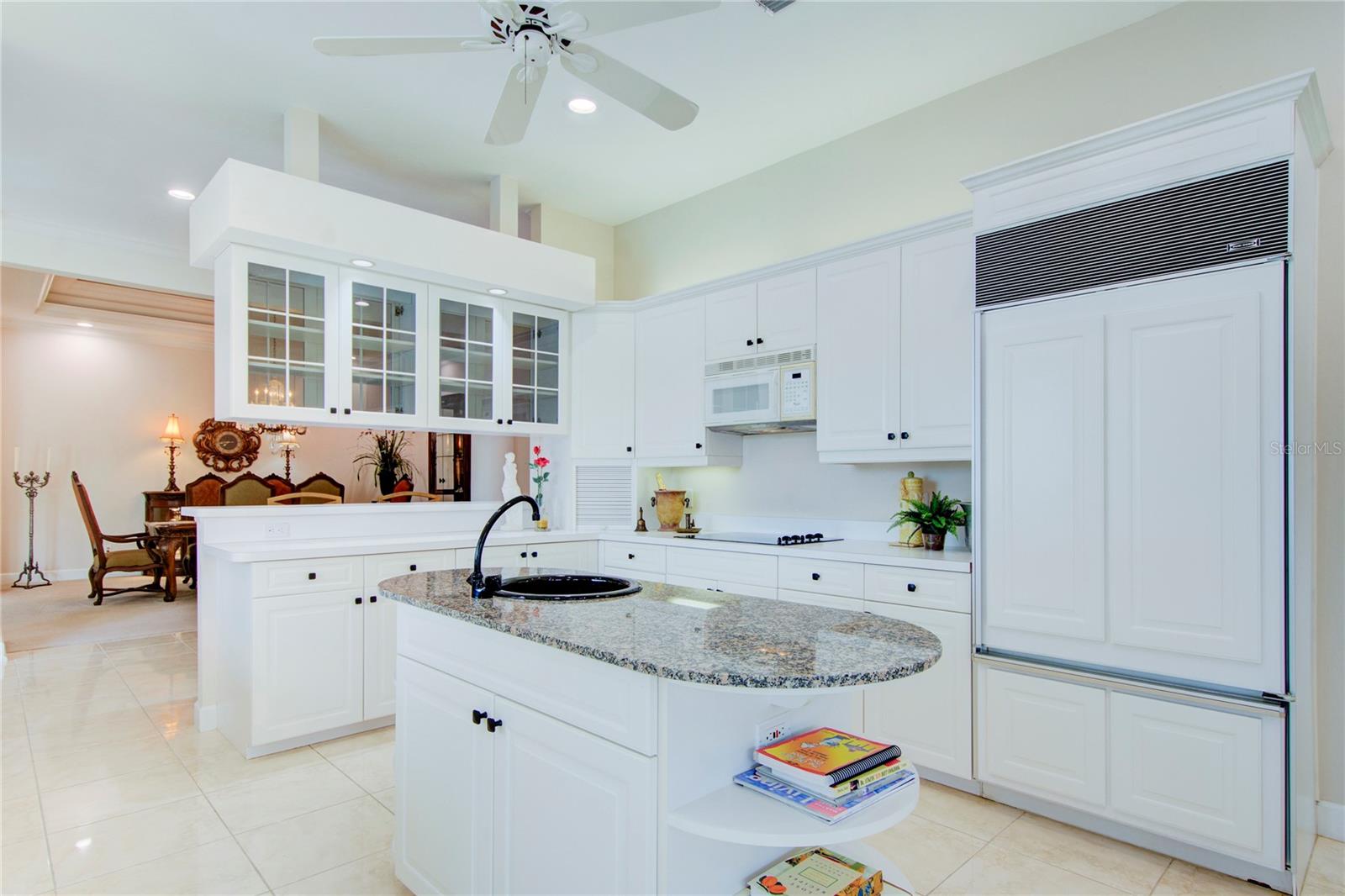 BAY ISLAND SHORES - Residential
