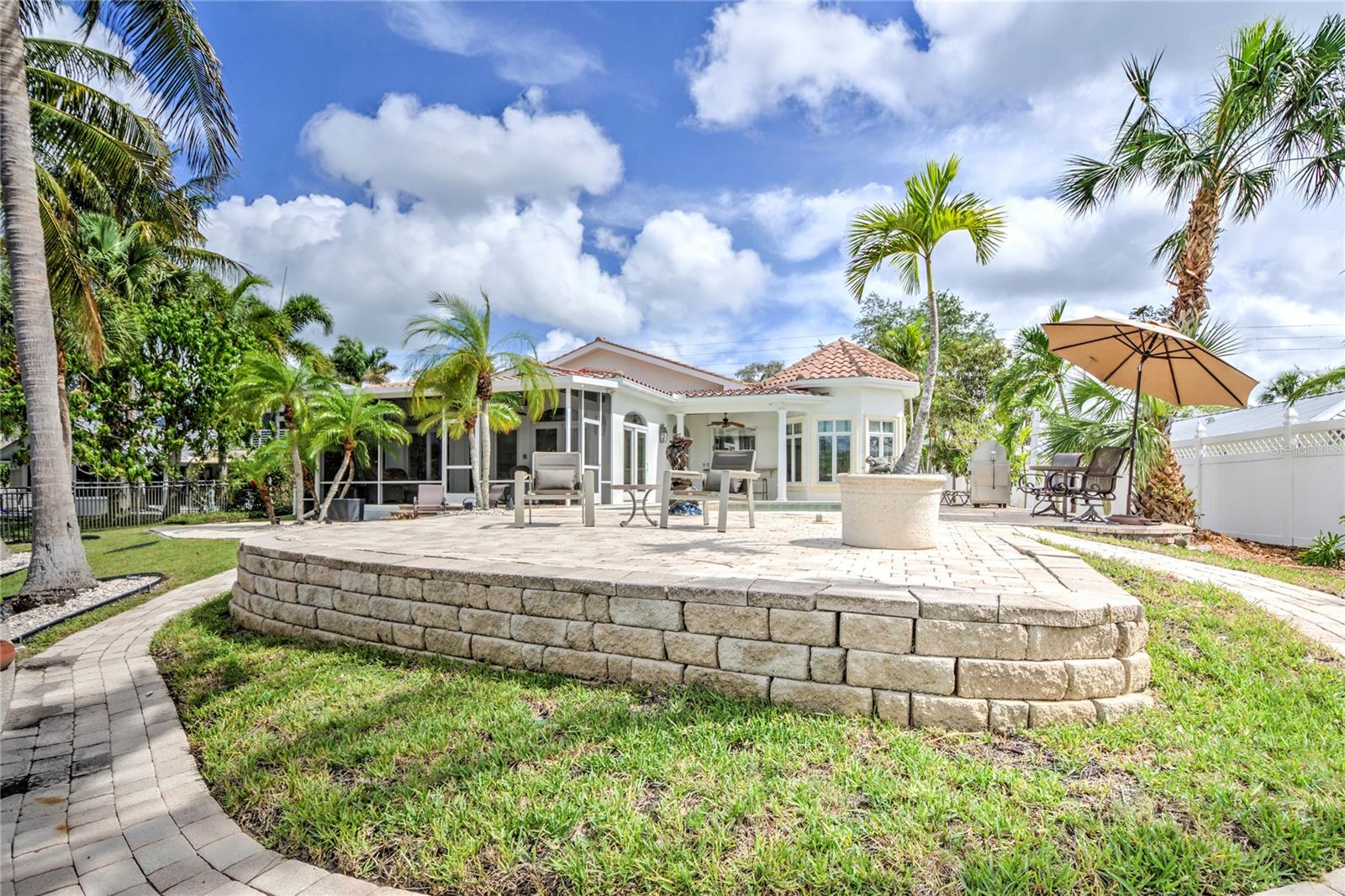 BAY ISLAND SHORES - Residential